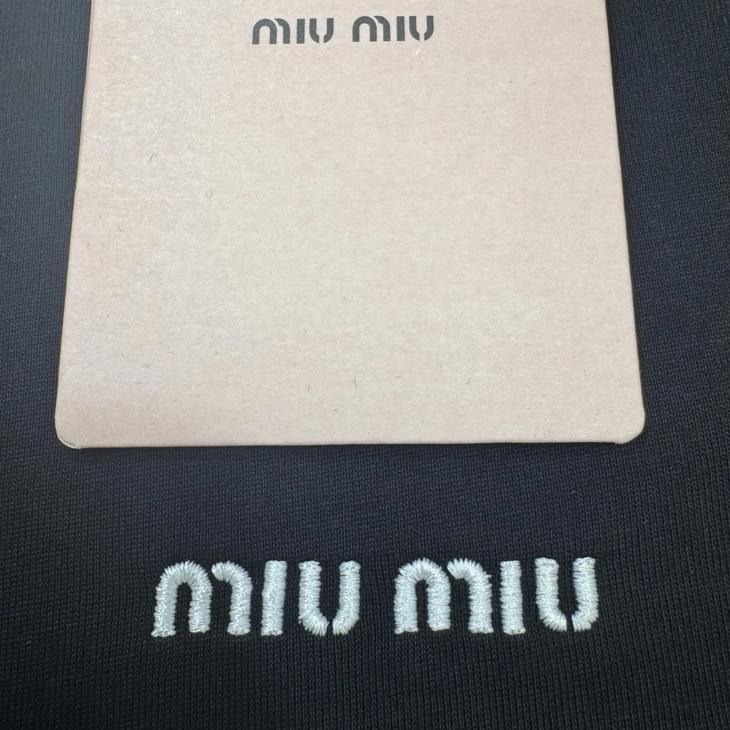 MIU 27FW MVHZGUI 001 반팔티셔츠 6