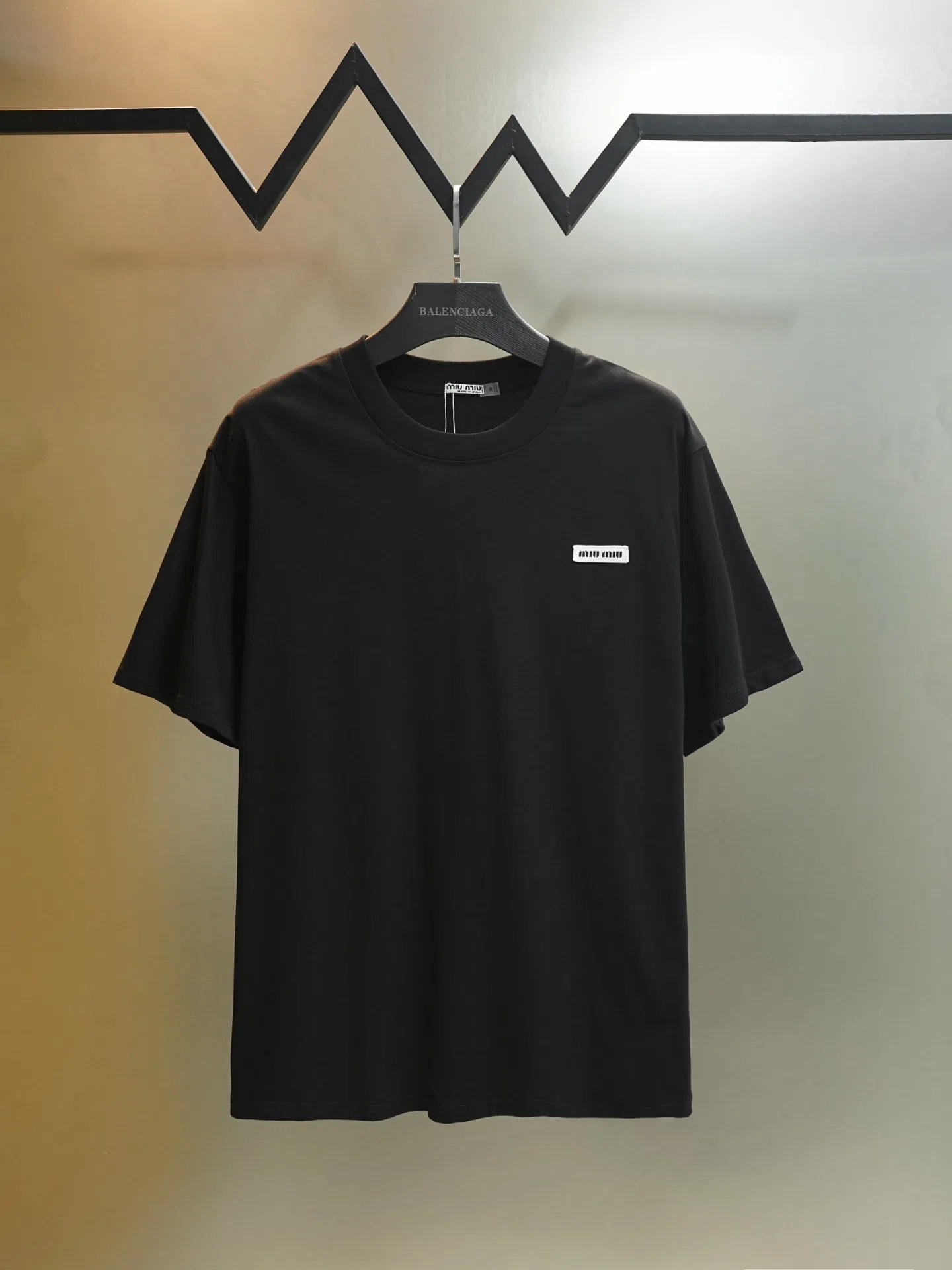 MIU 27FW PRZQRAC 001 반팔티셔츠