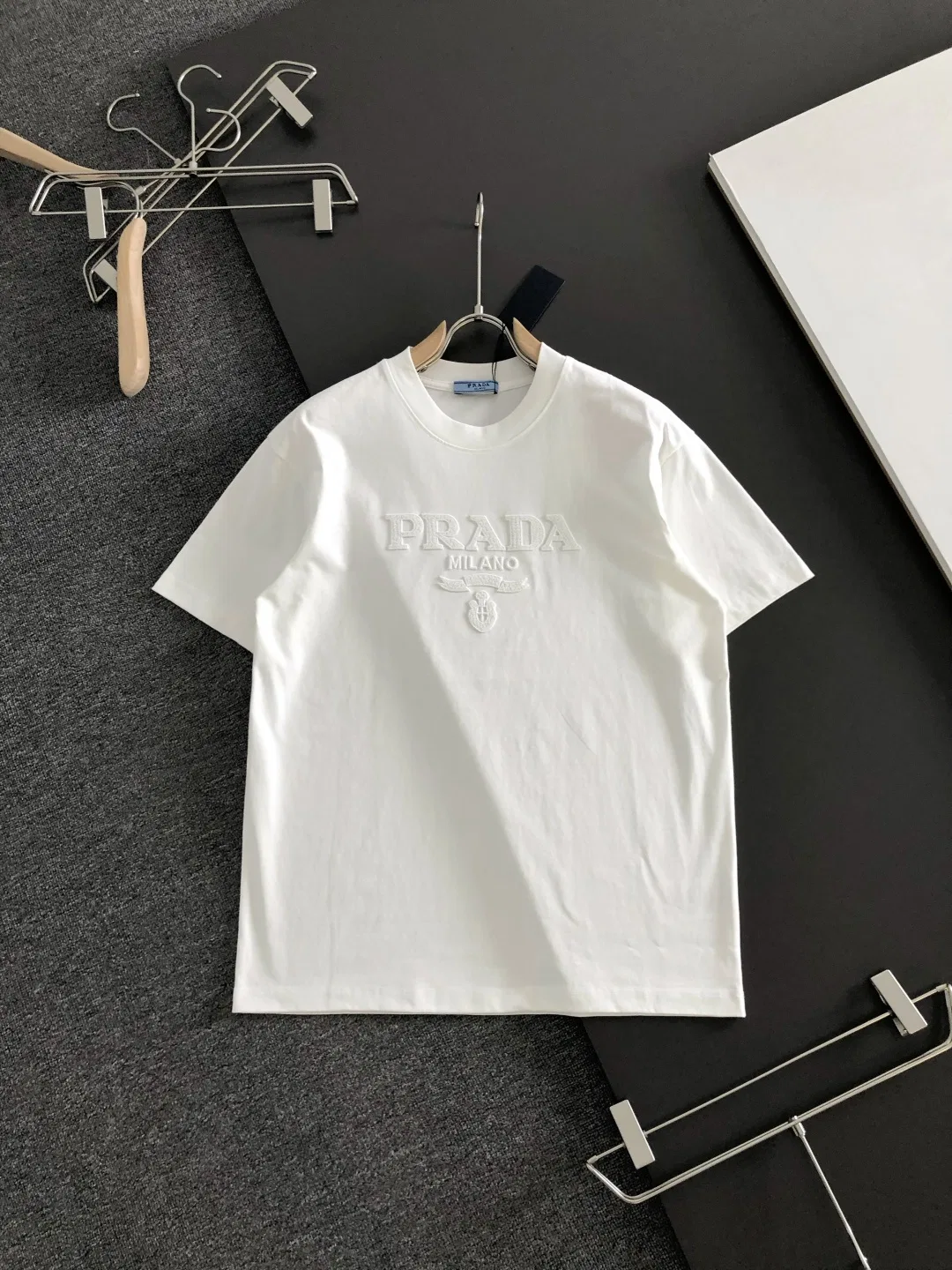 PRA 27FW AXONQXZ 043 반팔티셔츠