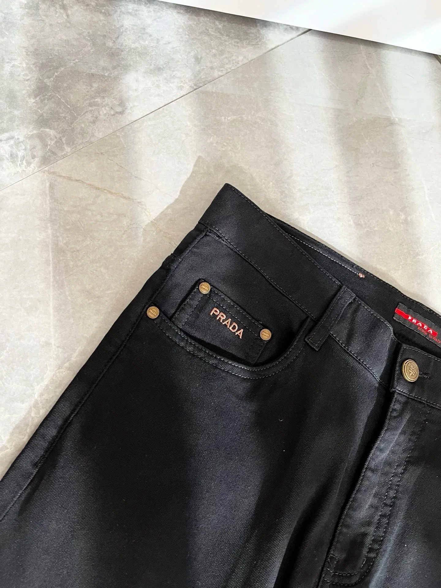 PRA 27FW NJDUXXO 009 데님팬츠 4