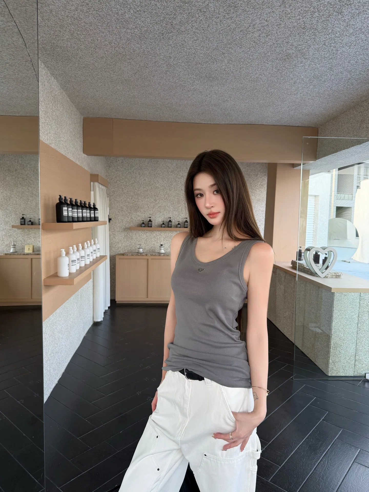 PRA 27FW YQWABGQ 007 나시 5