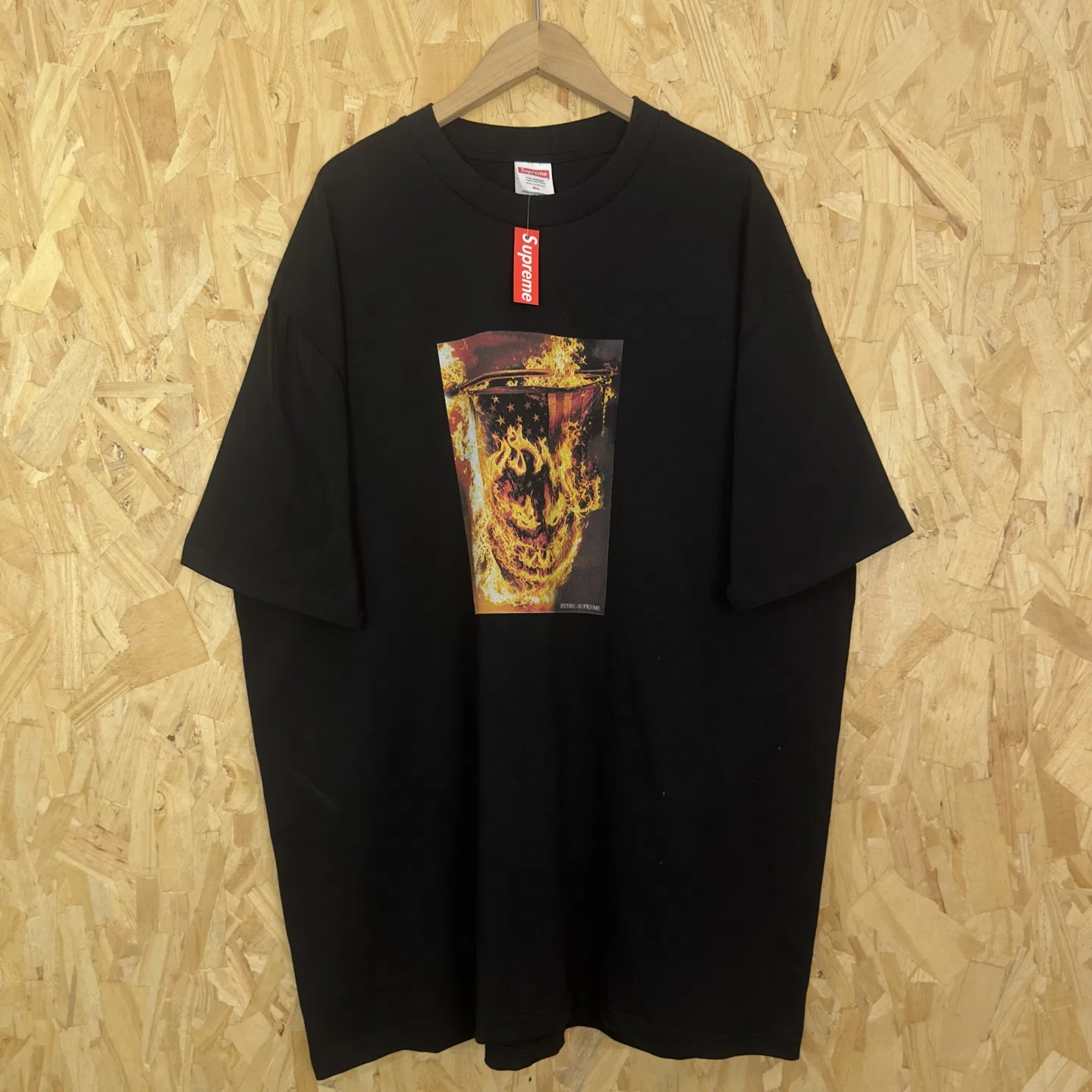 SUPRE 27FW NYZEWSF 022 반팔티셔츠