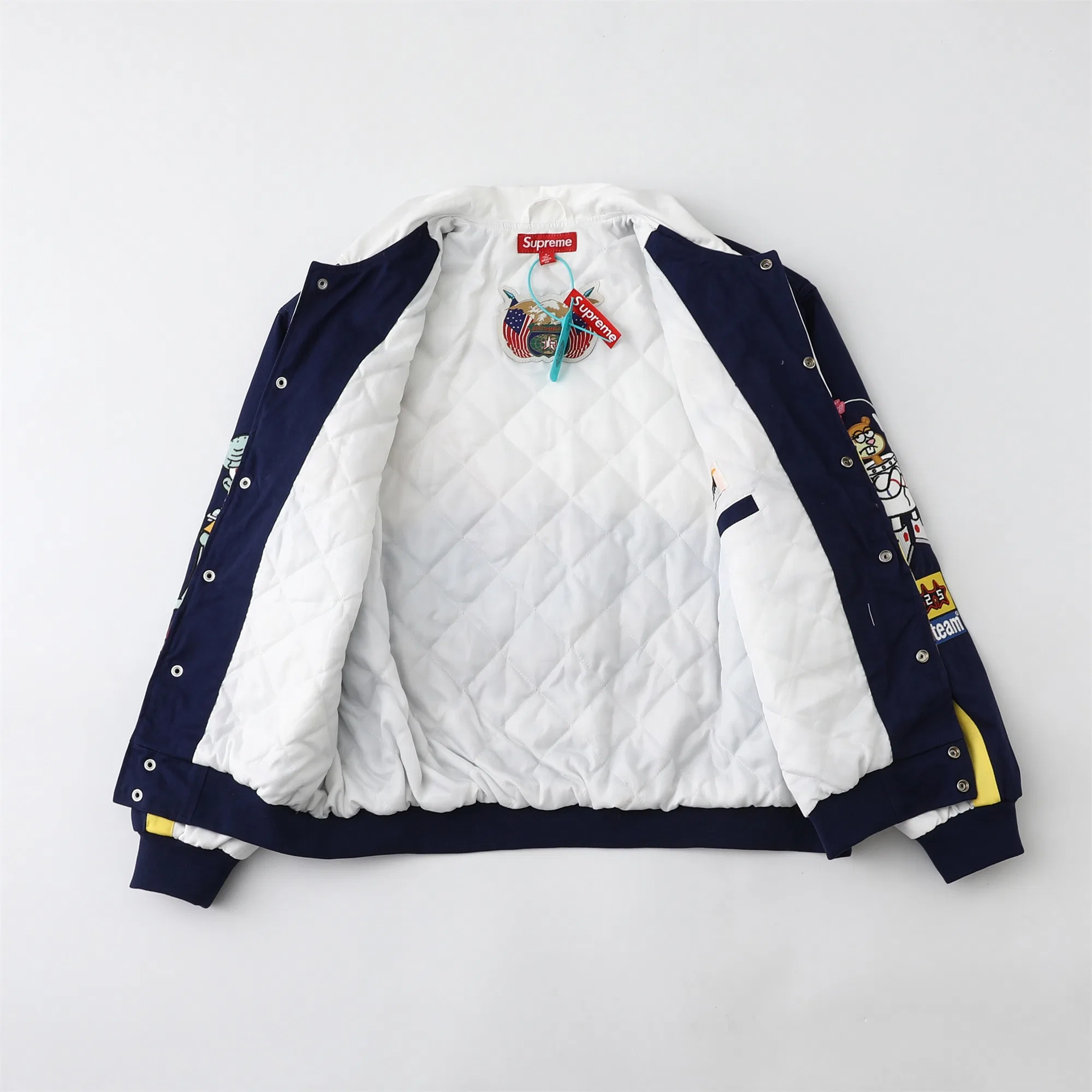 SUPRE 27FW NYZEWSF 057 자켓 4