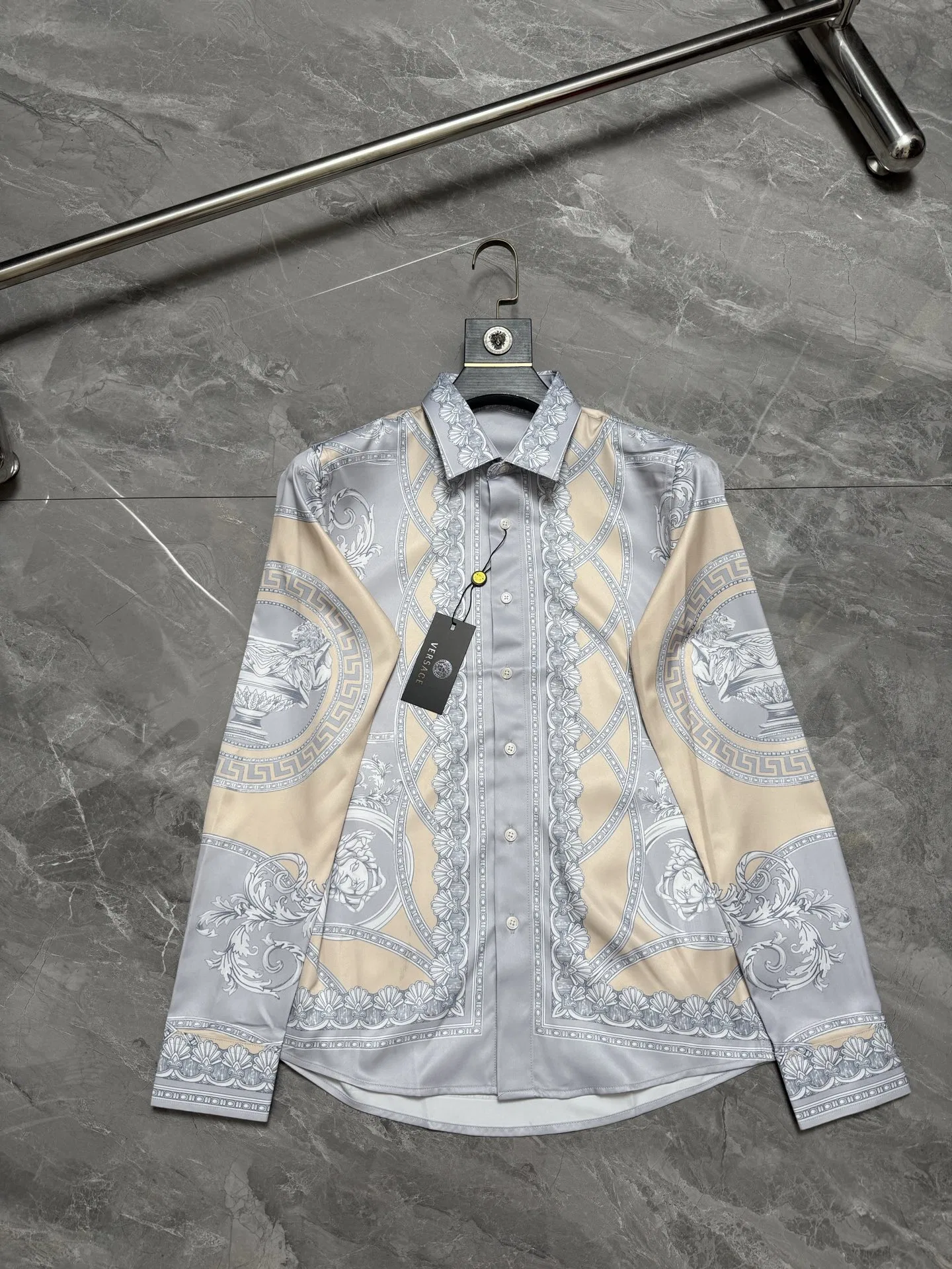 VER 27FW QVMOVCT 006 셔츠