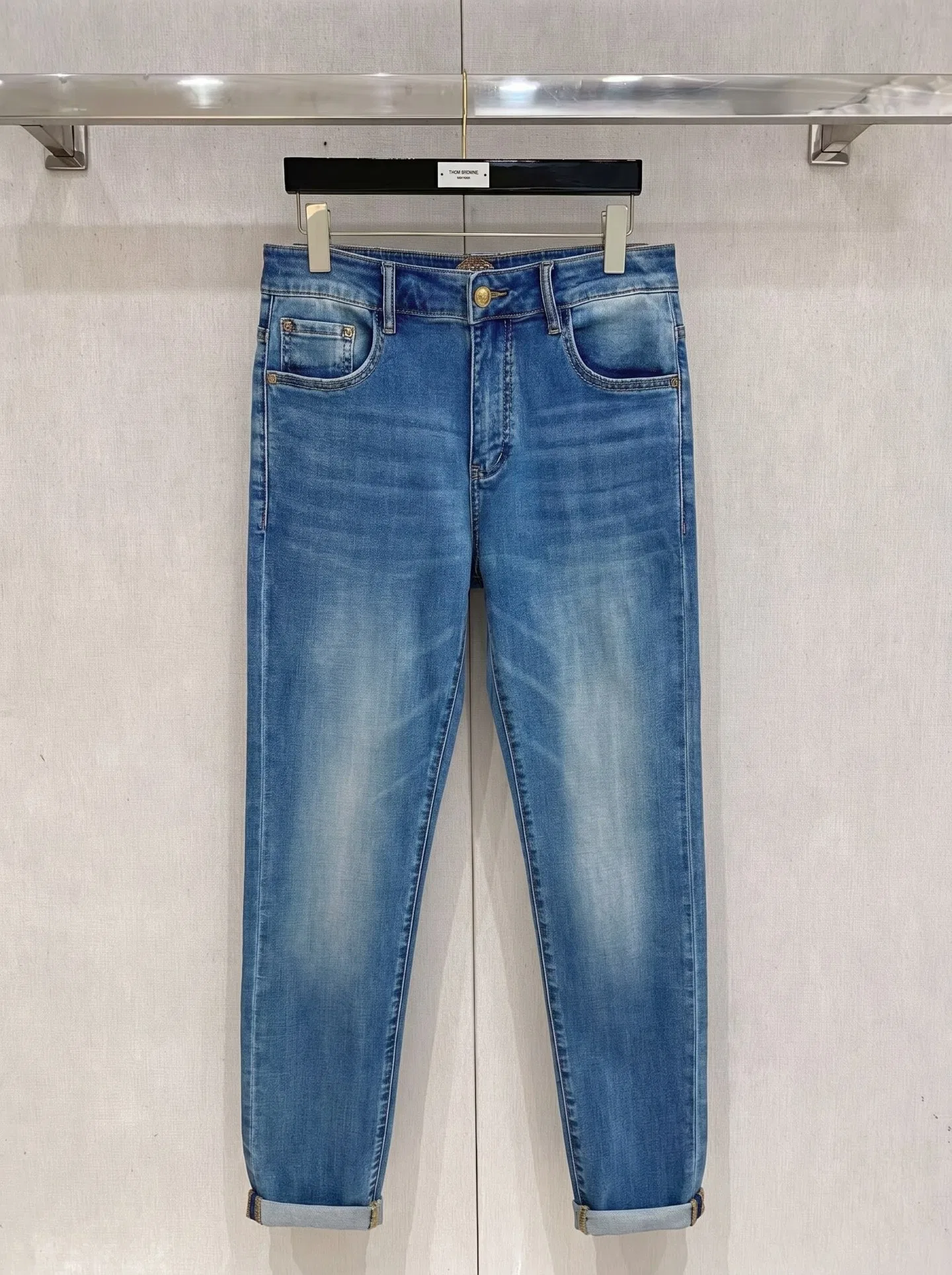 VER 27FW QVMOVCT 013 데님팬츠