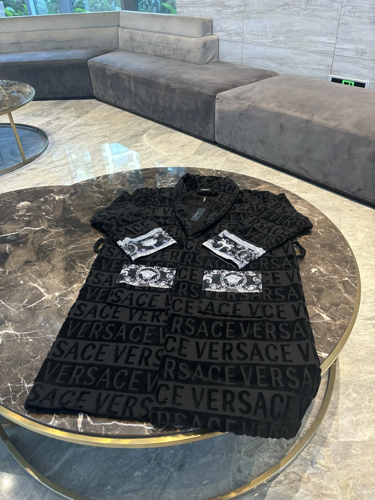 VER 27FW VPRFPGY 001 가운 5