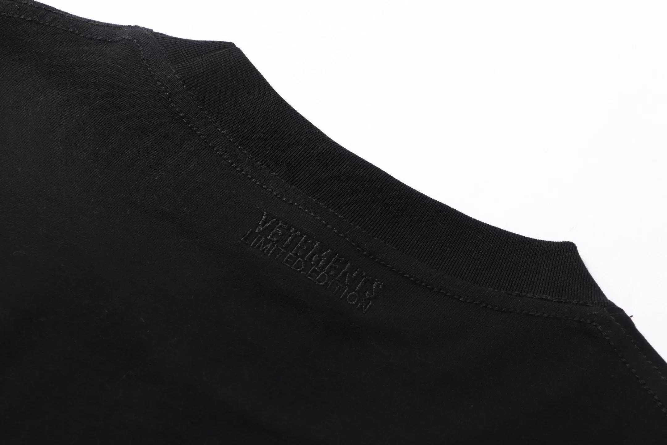 VETEMENTS 27FW GYYOCNS 003 반팔티셔츠 5