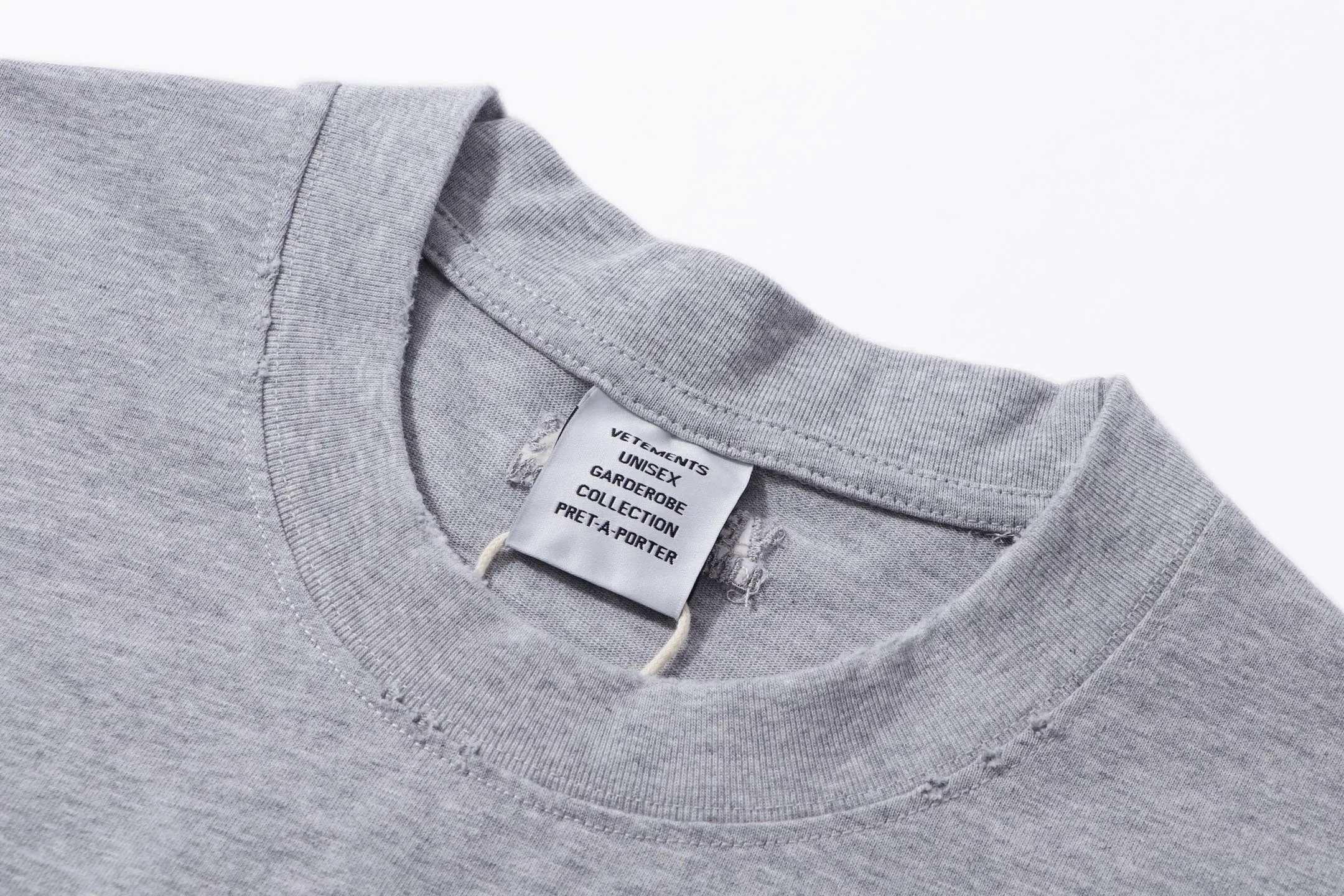 VETEMENTS 27FW GYYOCNS 008 반팔티셔츠 3