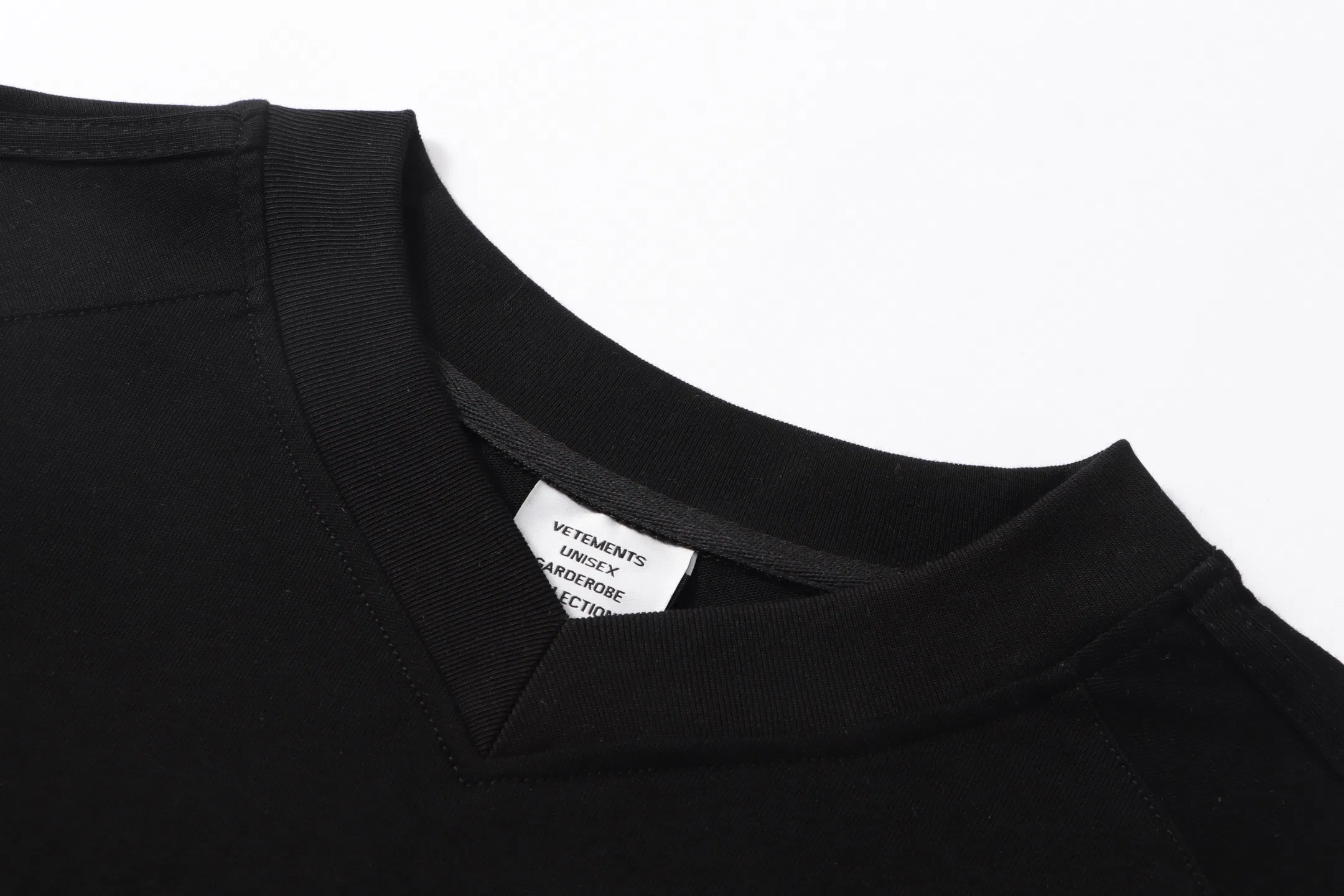 VETEMENTS 27FW GYYOCNS 009 반팔티셔츠 3
