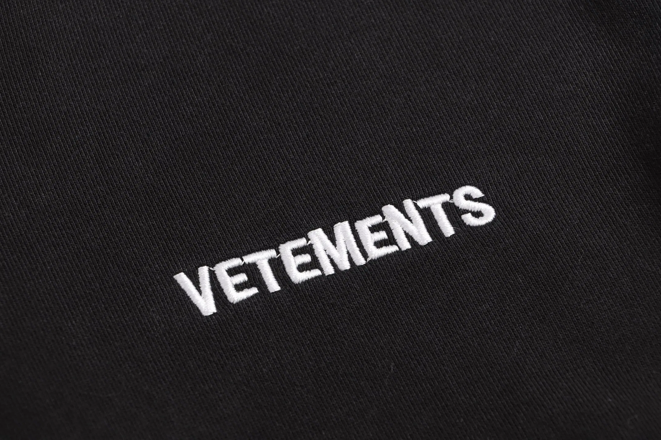 VETEMENTS 27FW GYYOCNS 026 집업후드 3