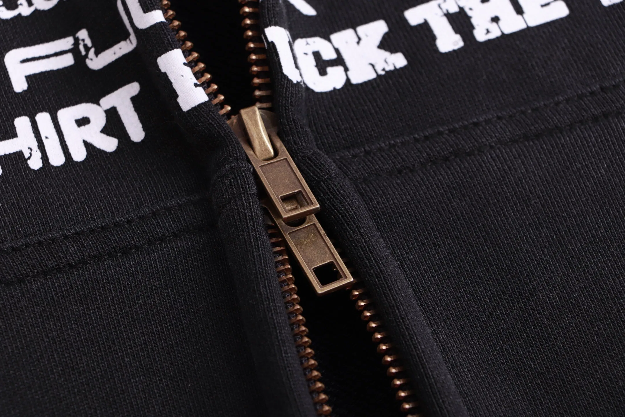 VETEMENTS 27FW GYYOCNS 030 집업후드 6