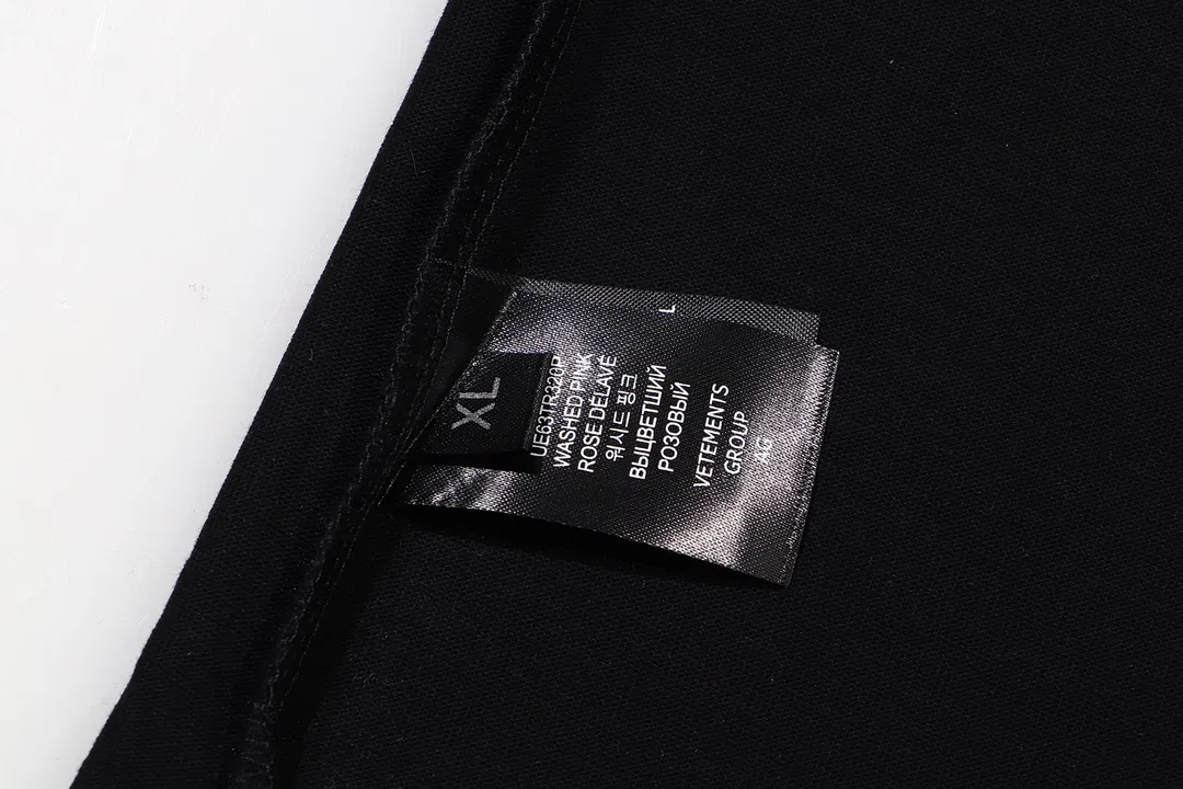 VETEMENTS 27FW GYYOCNS 035 반팔티셔츠 6