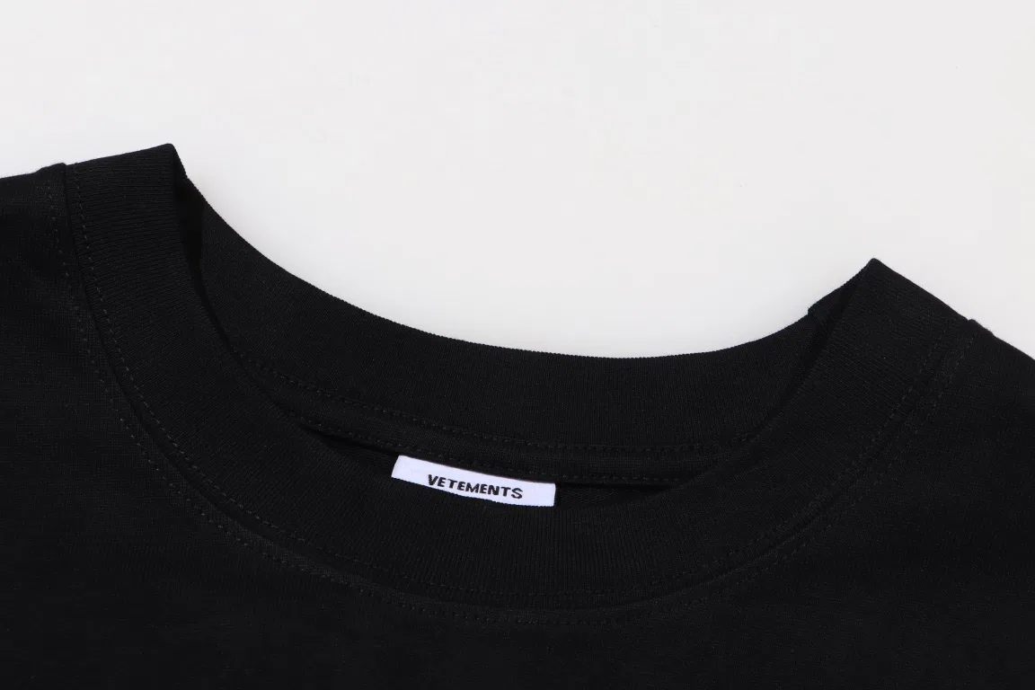 VETEMENTS 27FW GYYOCNS 036 반팔티셔츠 3
