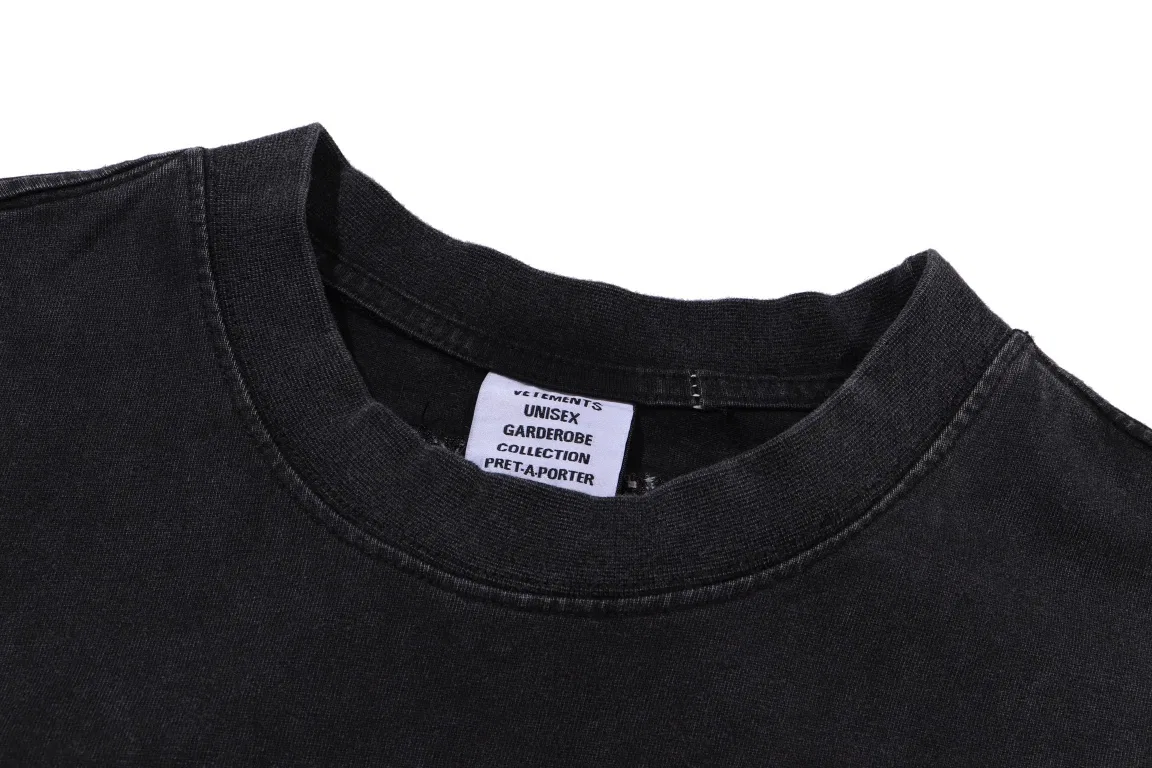 VETEMENTS 27FW GYYOCNS 040 반팔티셔츠 3