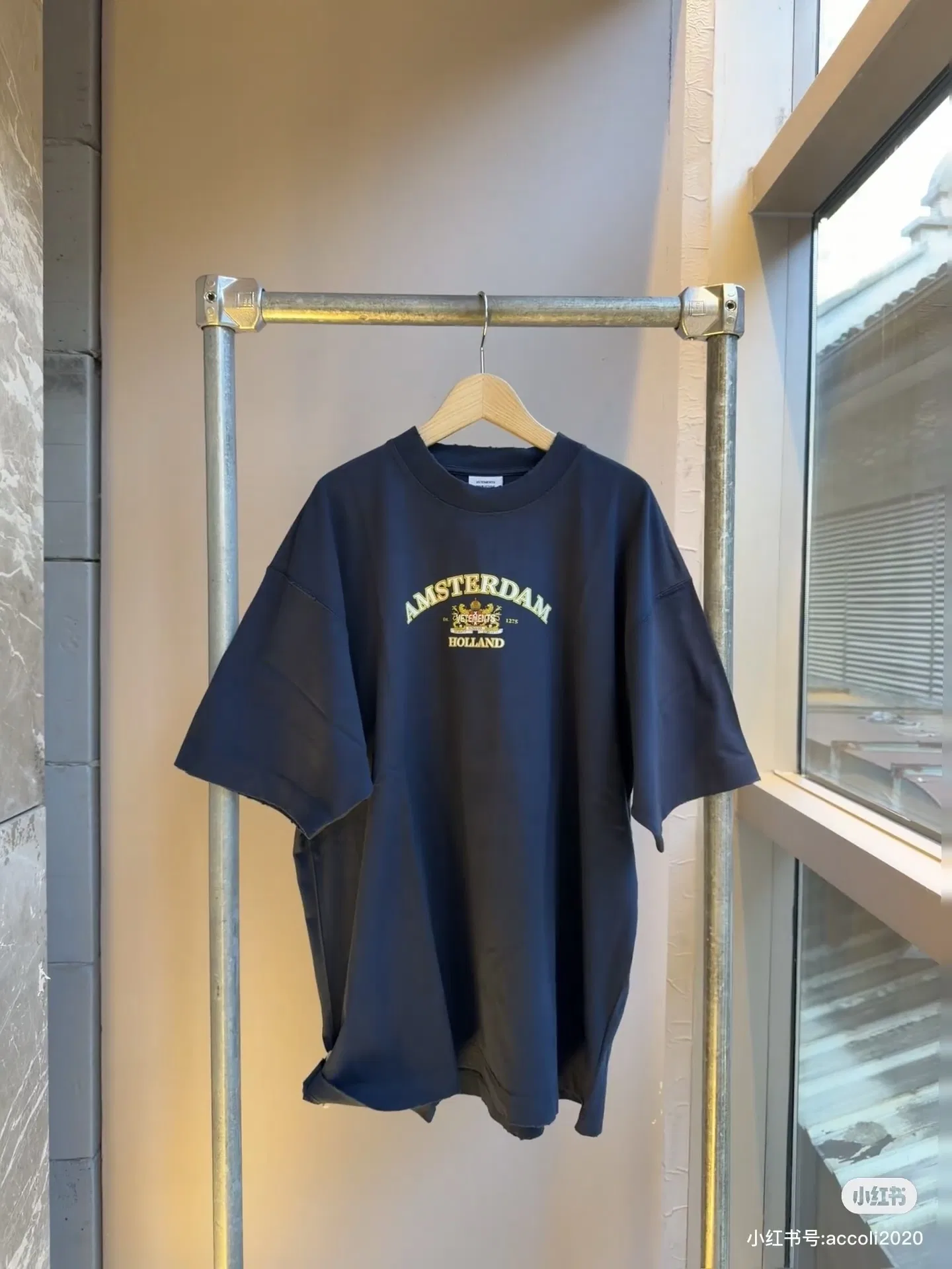 VETEMENTS 27FW JJQBAIY 003 반팔티셔츠