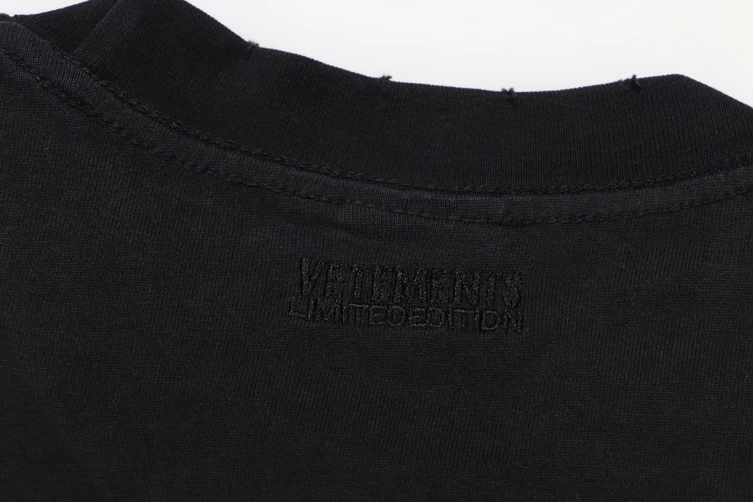 VETEMENTS 27FW ZDJWGZS 008 반팔티셔츠 6