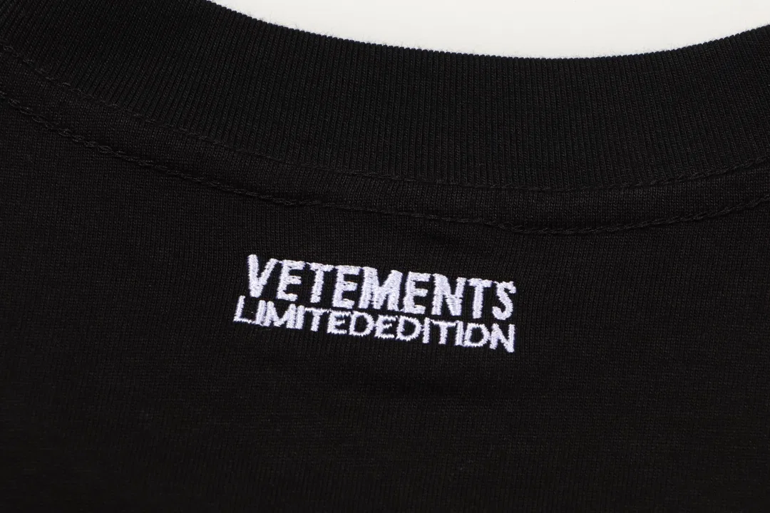 VETEMENTS 27FW ZDJWGZS 013 반팔티셔츠 6