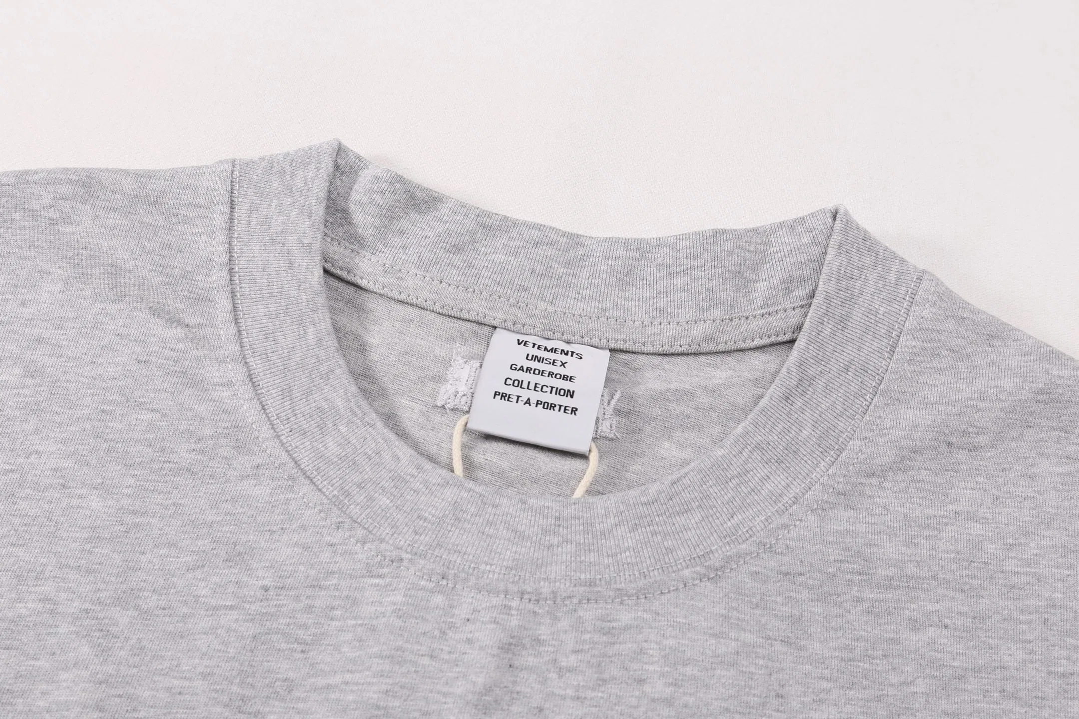 VETEMENTS 27FW ZDJWGZS 030 반팔티셔츠 4