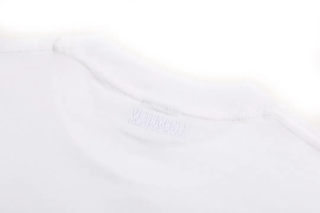VETEMENTS 27FW ZDJWGZS 053 반팔티셔츠 5