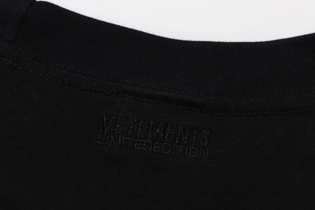 VETEMENTS 27FW ZDJWGZS 062 반팔티셔츠 6