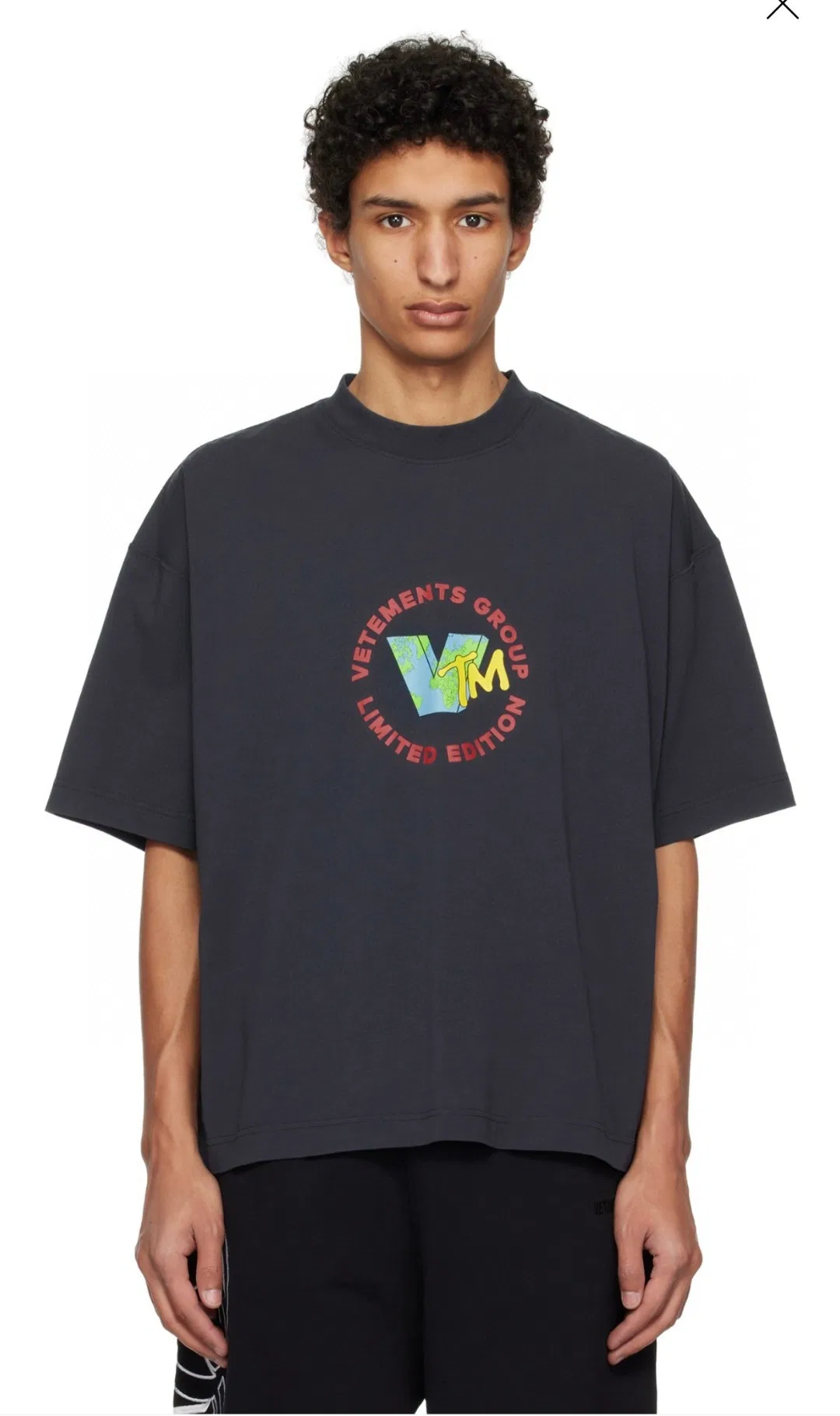 VETEMENTS 27FW ZDJWGZS 072 반팔티셔츠
