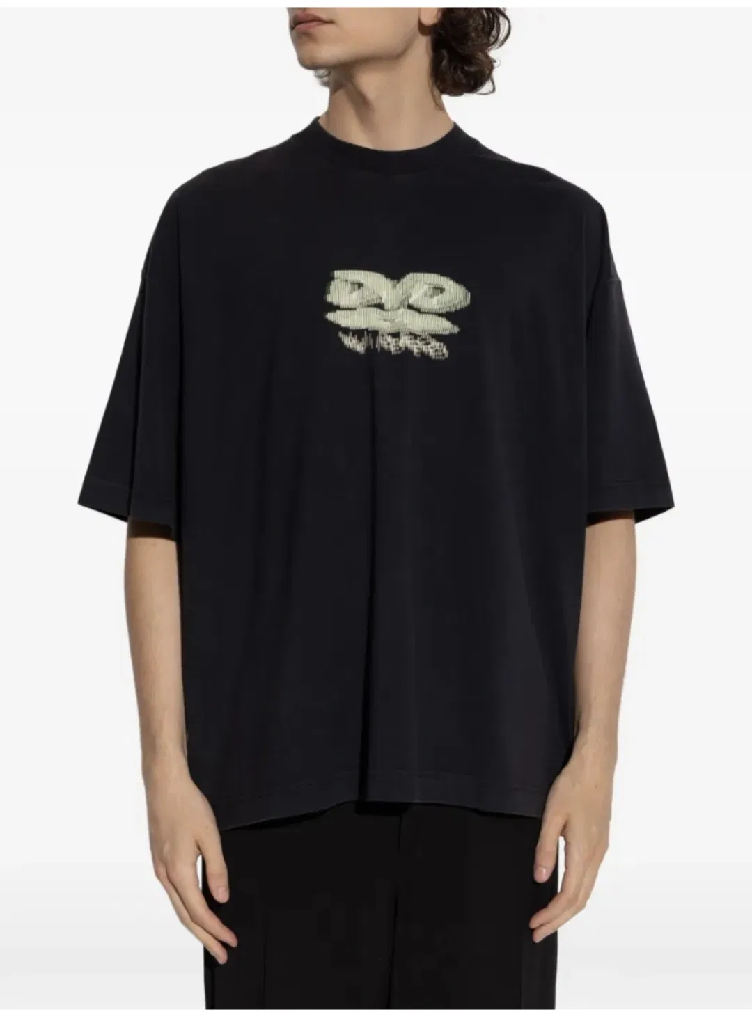 VETEMENTS 27FW ZDJWGZS 091 반팔티셔츠