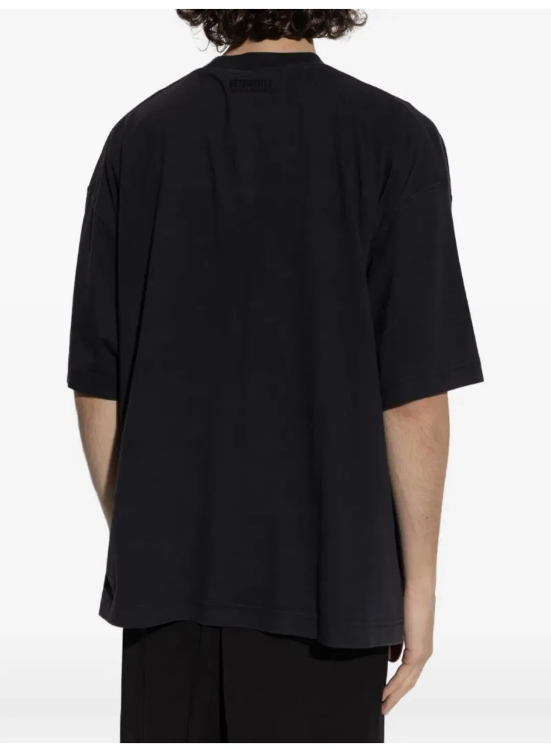 VETEMENTS 27FW ZDJWGZS 091 반팔티셔츠 2