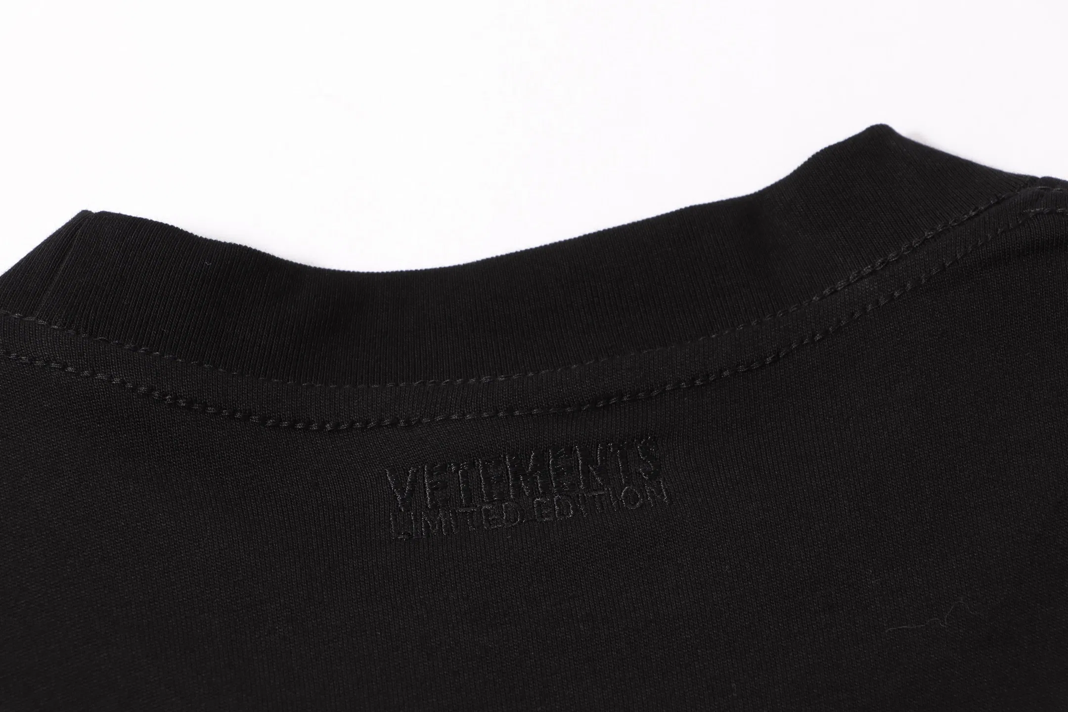 VETEMENTS 27FW ZDJWGZS 092 반팔티셔츠 6