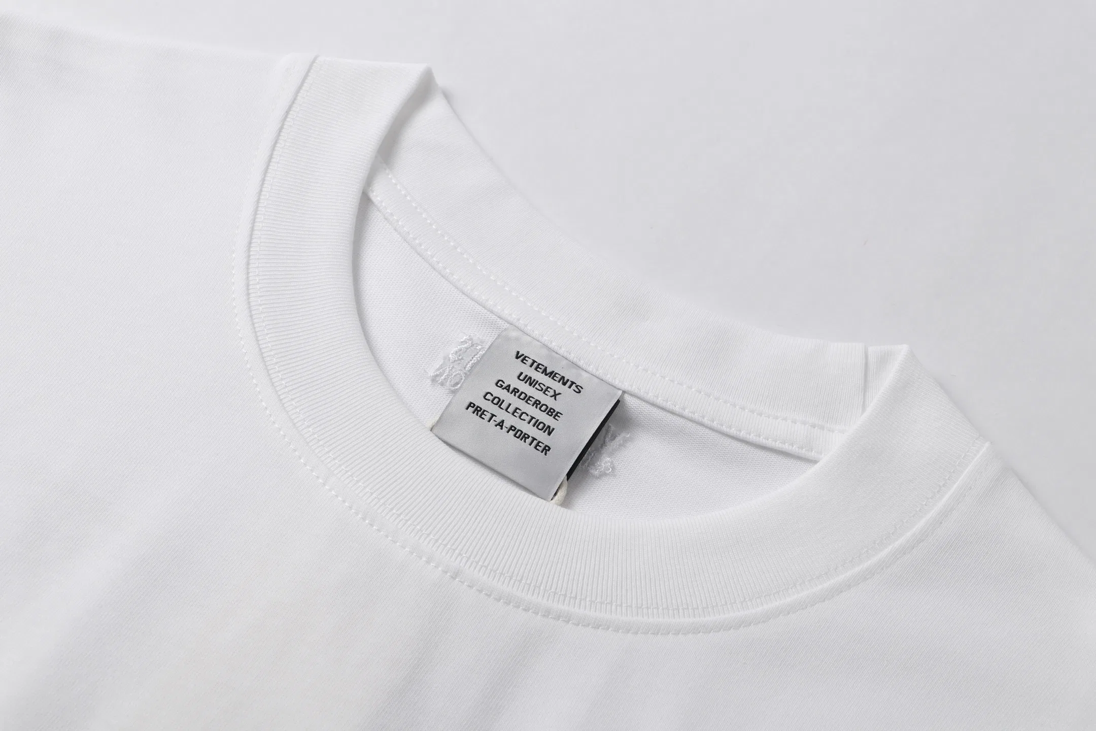 VETEMENTS 27FW ZDJWGZS 105 반팔티셔츠 2