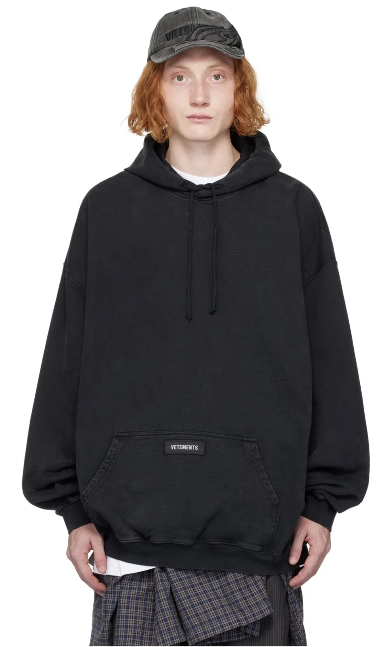 VETEMENTS 27FW ZDJWGZS 131 후드