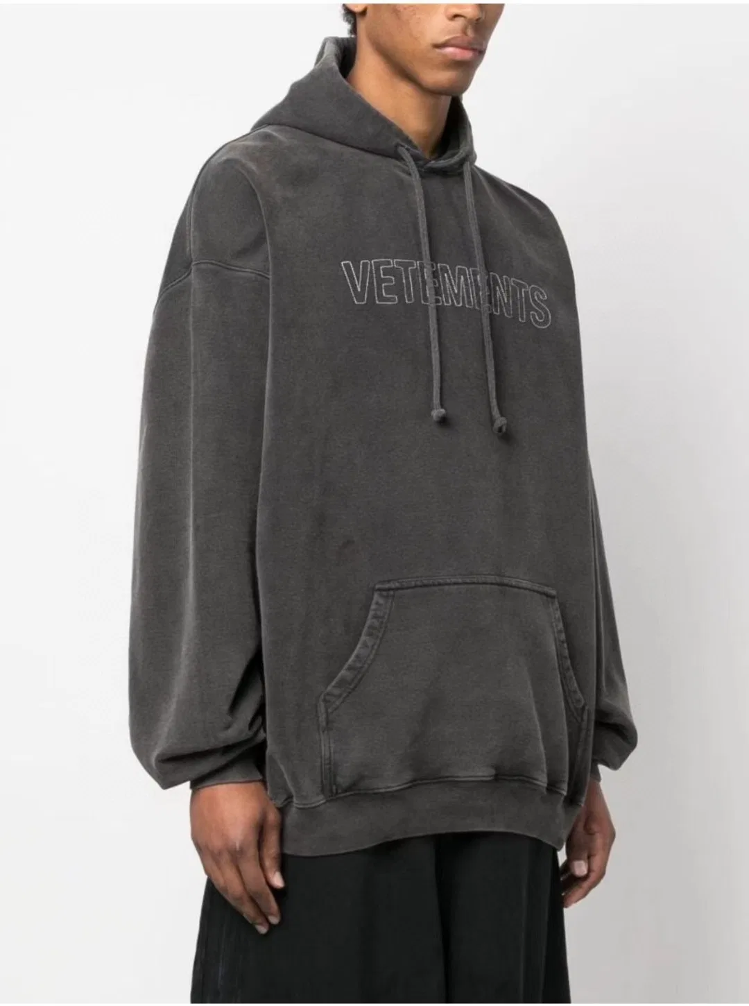 VETEMENTS 27FW ZDJWGZS 136 후드