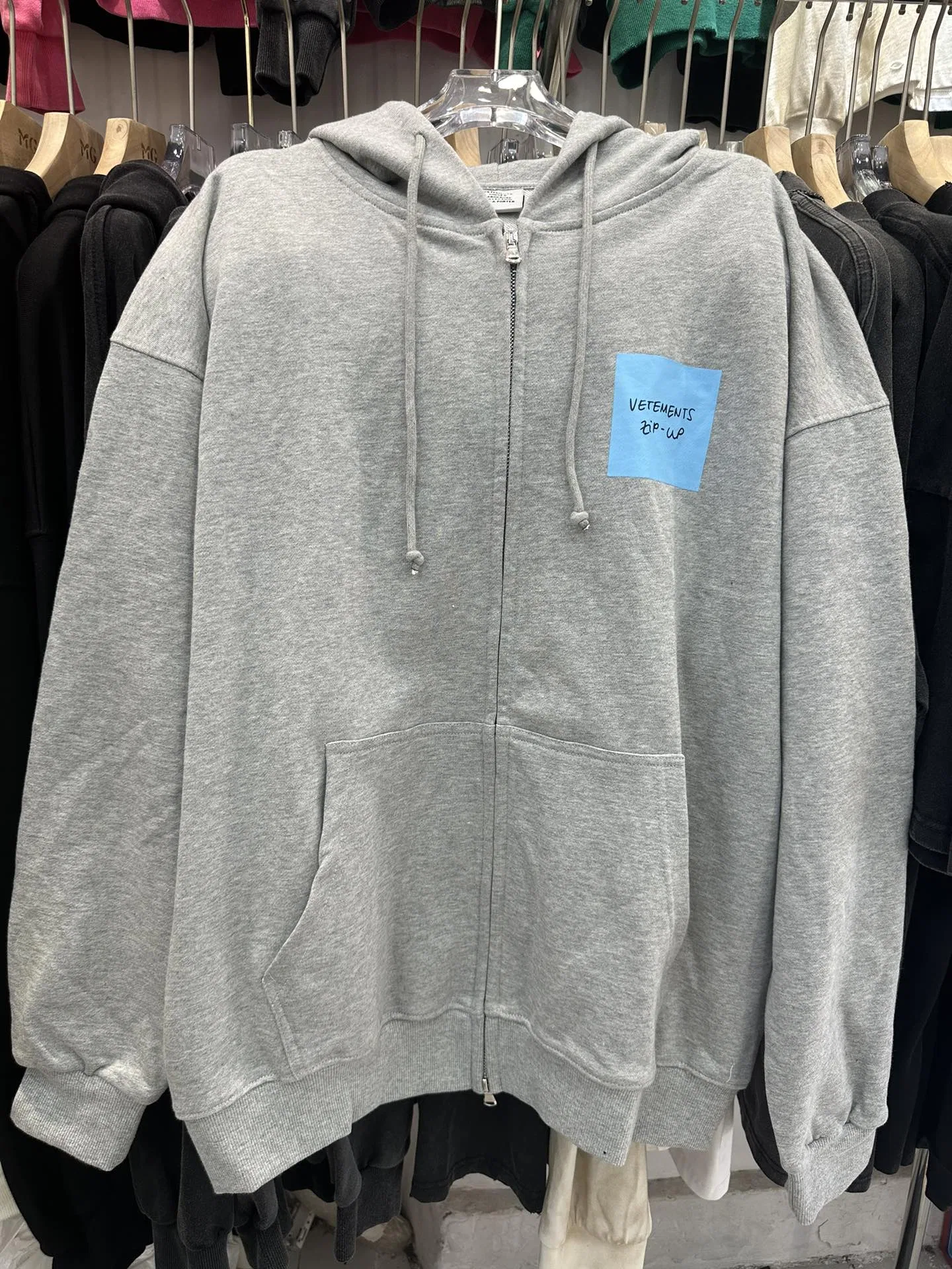 VETEMENTS 27FW ZDJWGZS 140 집업후드 6