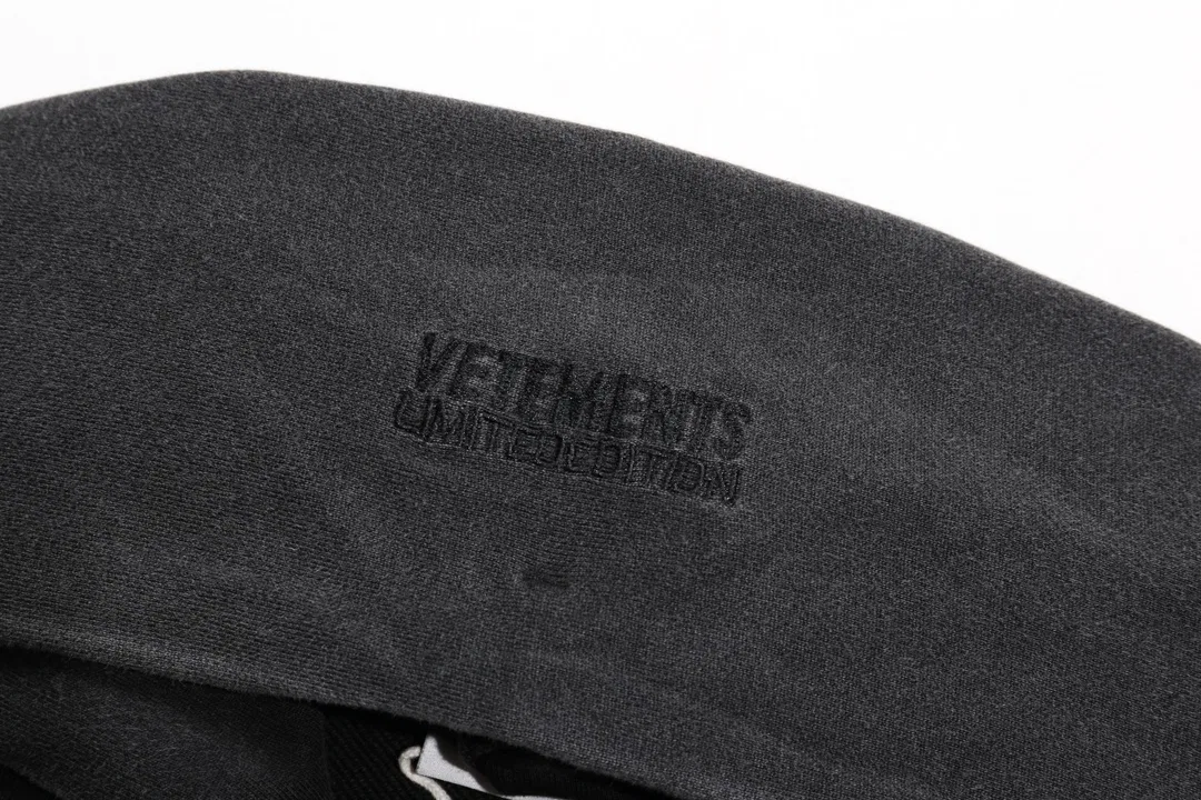 VETEMENTS 27FW ZDJWGZS 144 후드 5
