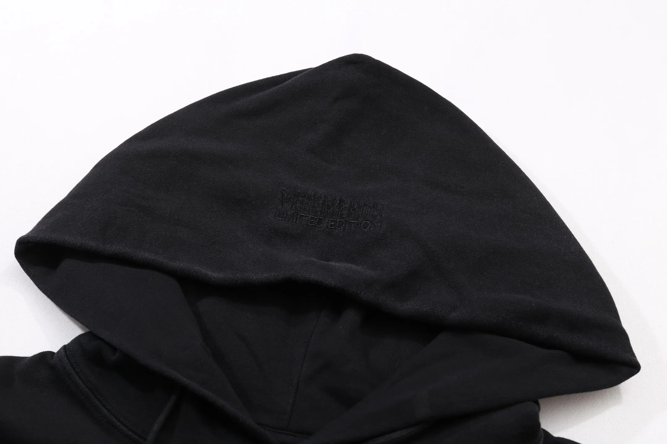 VETEMENTS 27FW ZDJWGZS 156 후드 5