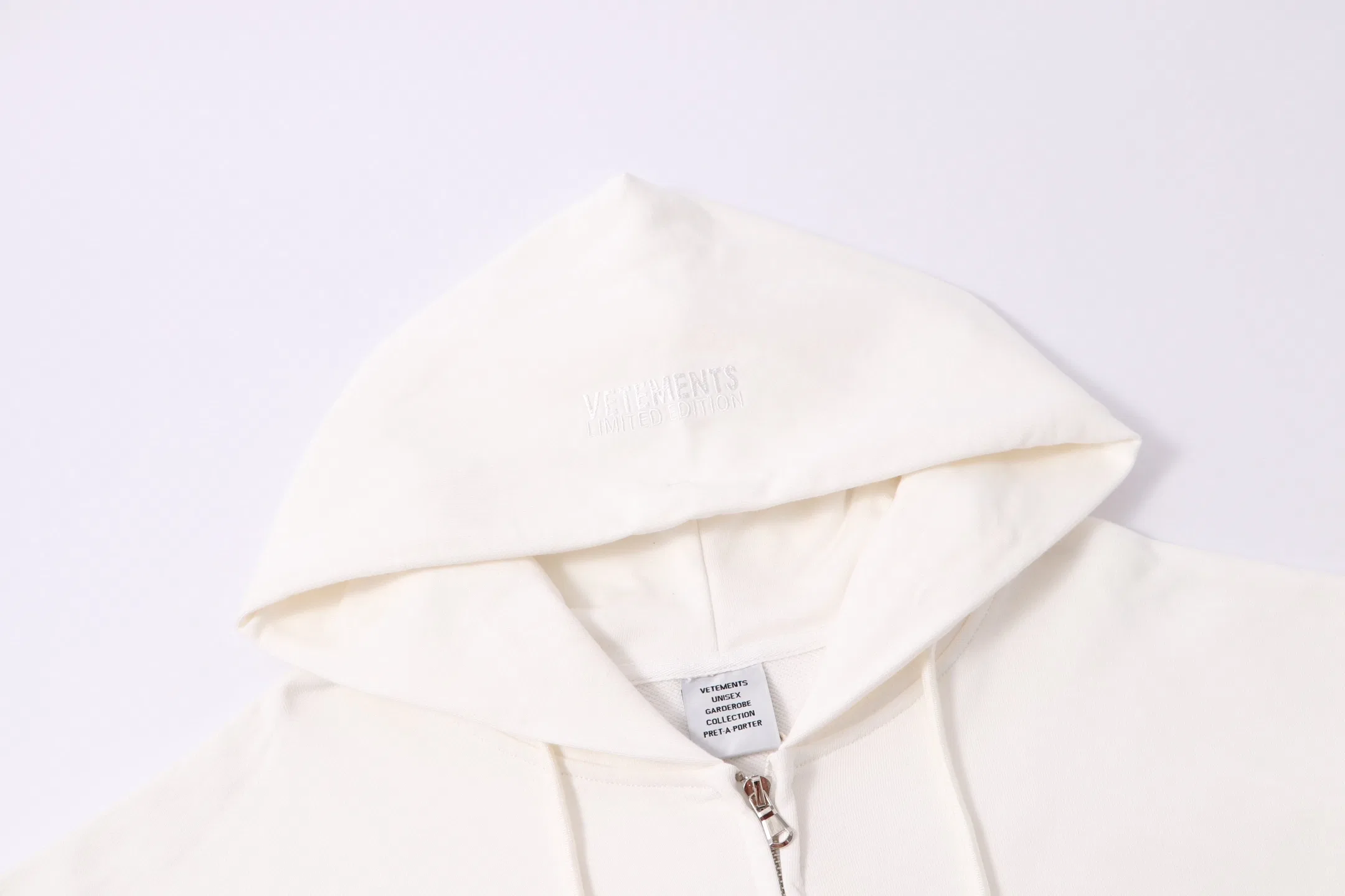 VETEMENTS 27FW ZDJWGZS 177 집업후드 3