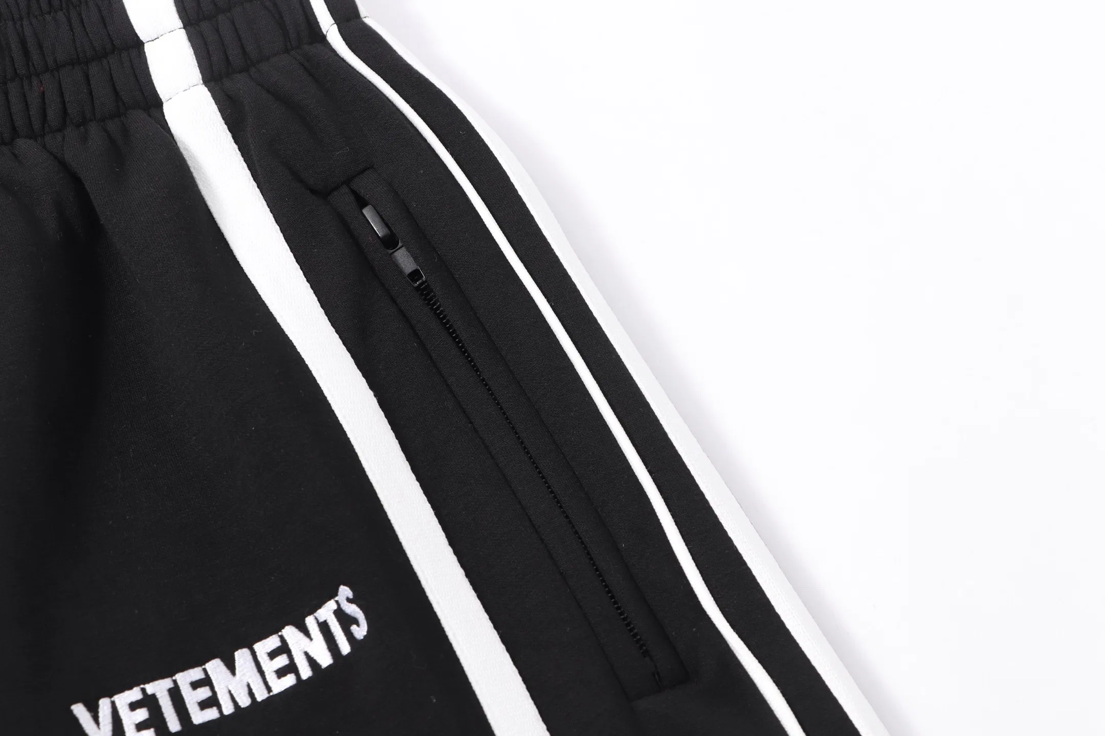 VETEMENTS 27FW ZDJWGZS 186 스웻팬츠 5