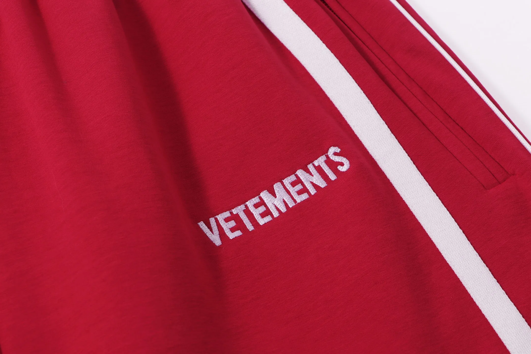 VETEMENTS 27FW ZDJWGZS 188 스웻팬츠 4