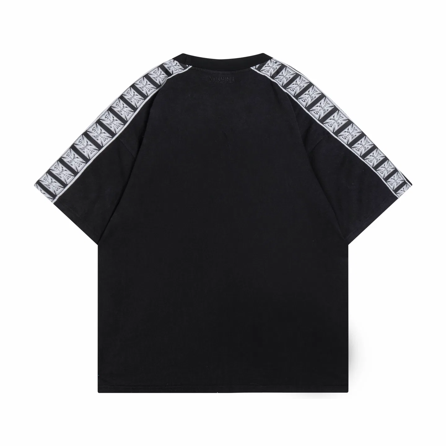 VETEMENTS 27FW ZDJWGZS 205 반팔티셔츠 2