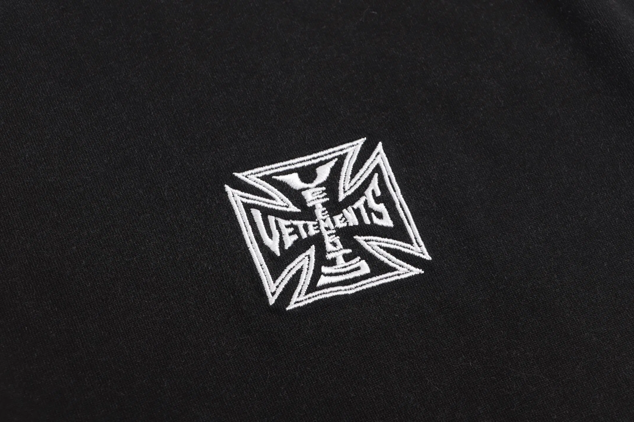VETEMENTS 27FW ZDJWGZS 205 반팔티셔츠 3