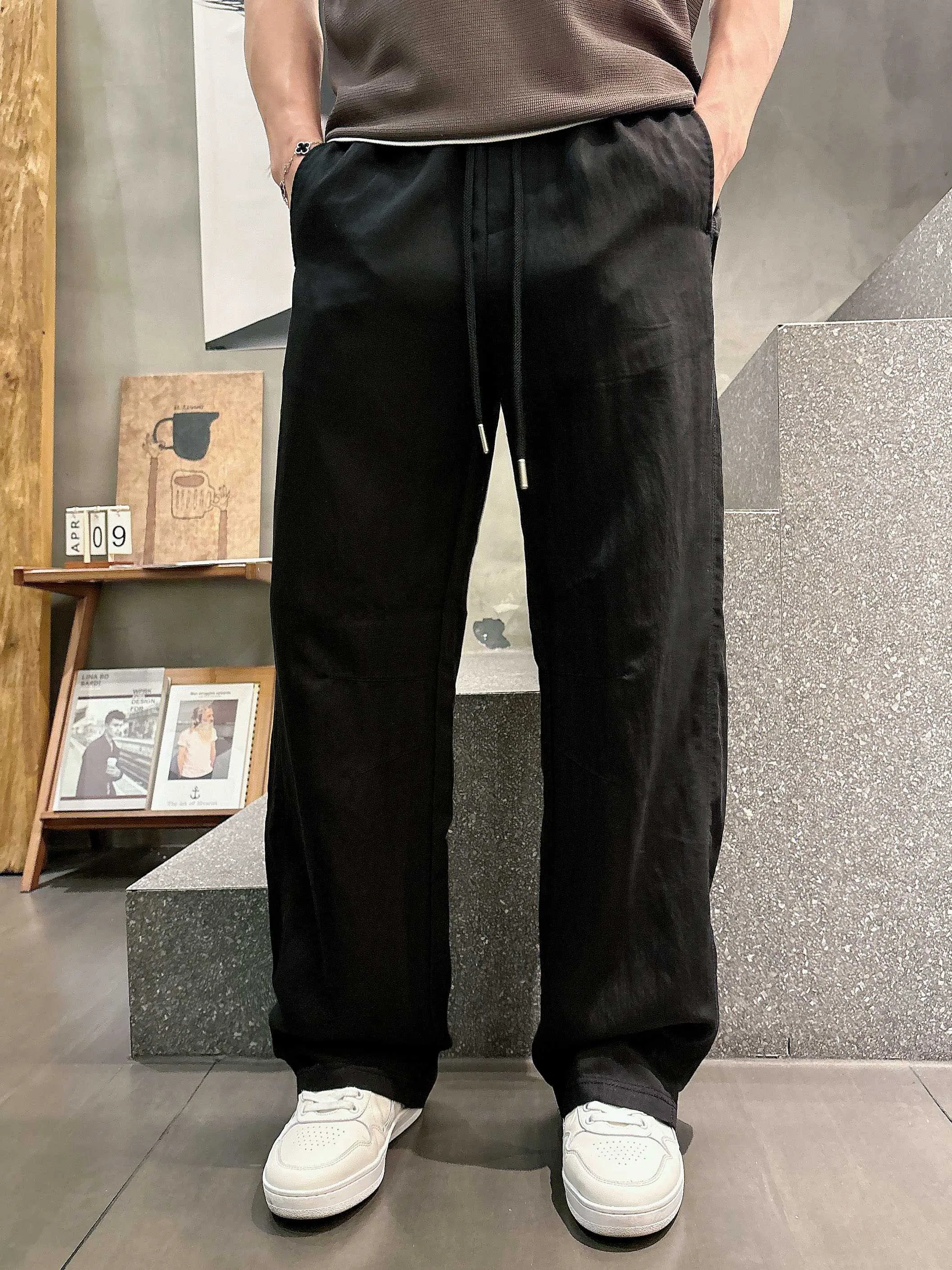 VL 27FW FTLRZKG 001 스웻팬츠