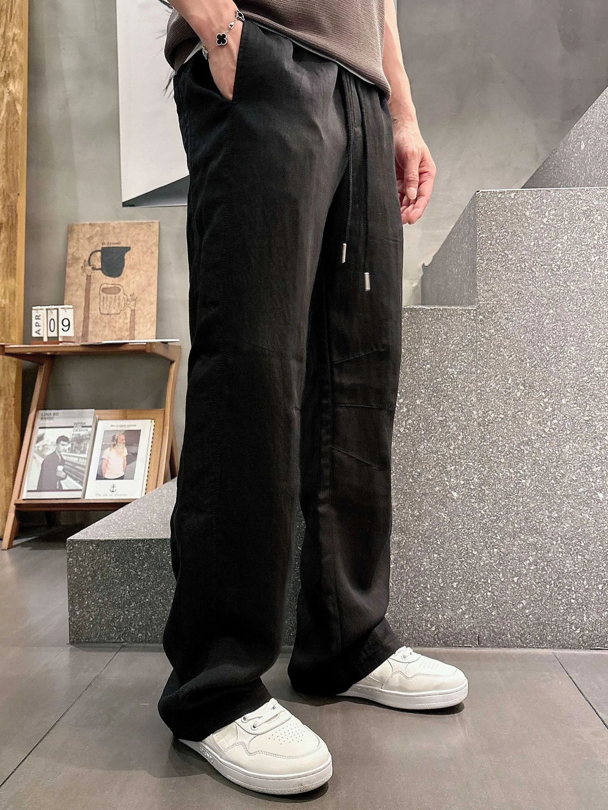 VL 27FW FTLRZKG 001 스웻팬츠 3