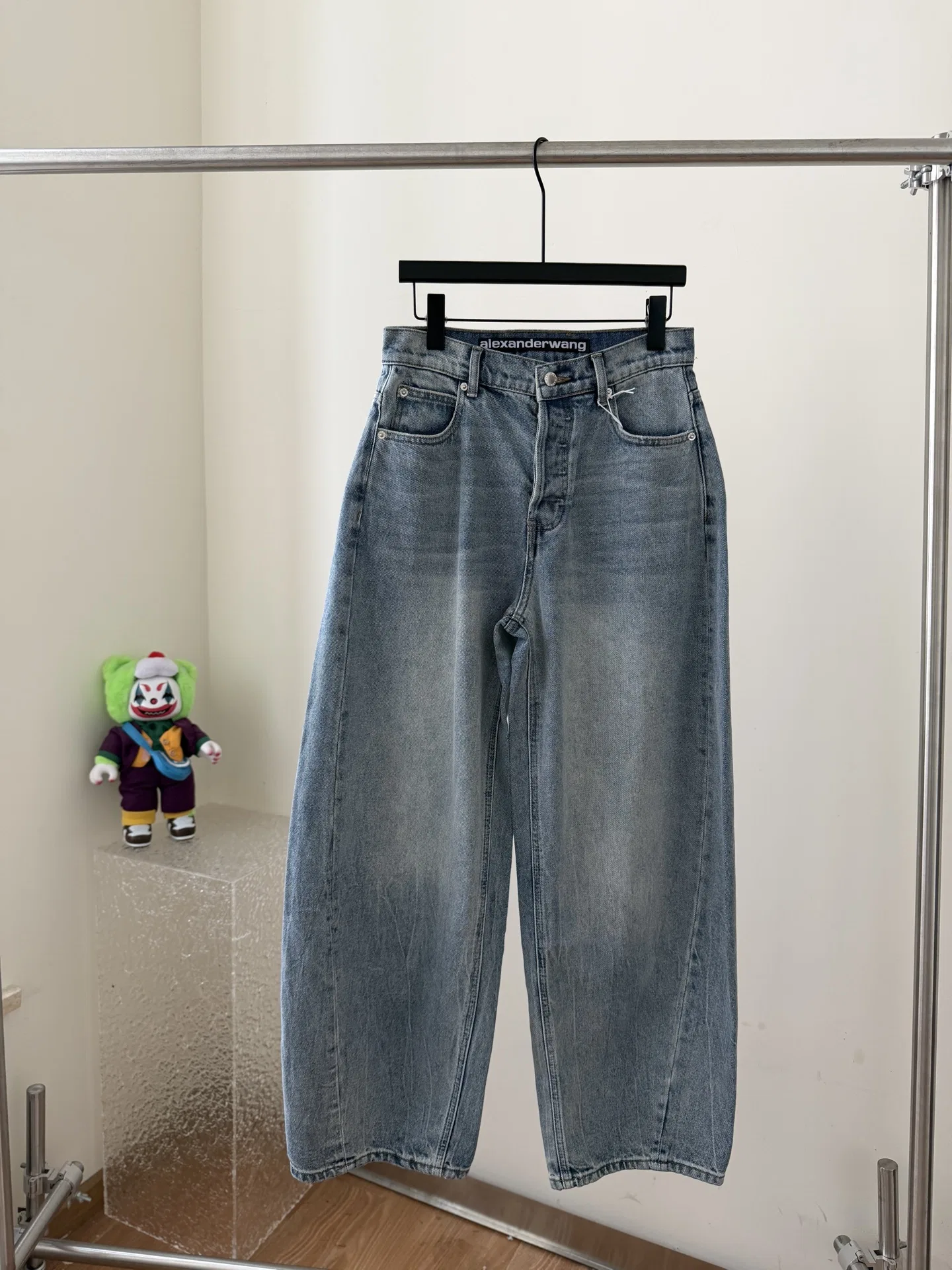WANG 27FW GBQBWQF 001 데님팬츠