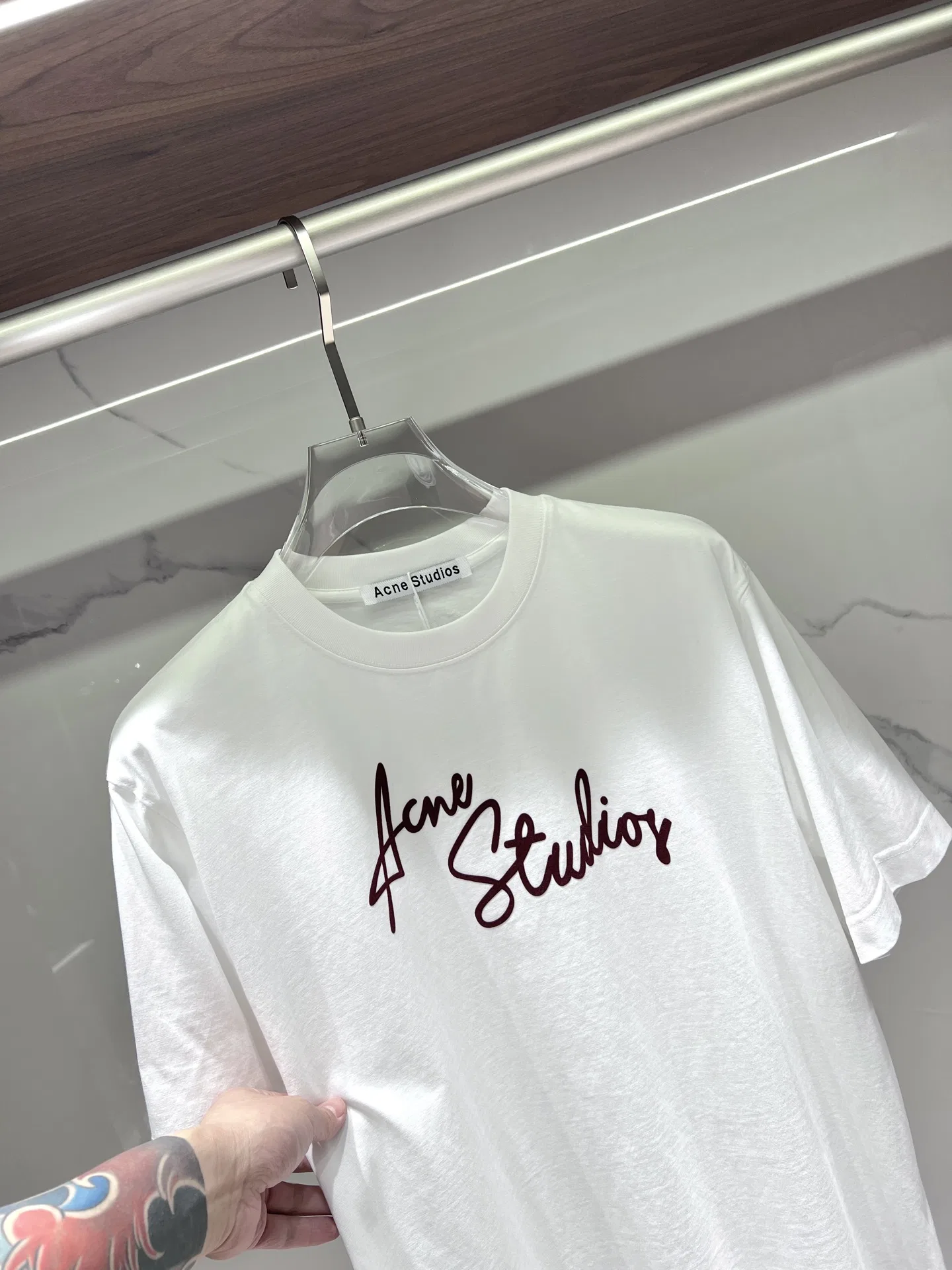 ACNE 27FW DHNHWOK 010 반팔티셔츠 23