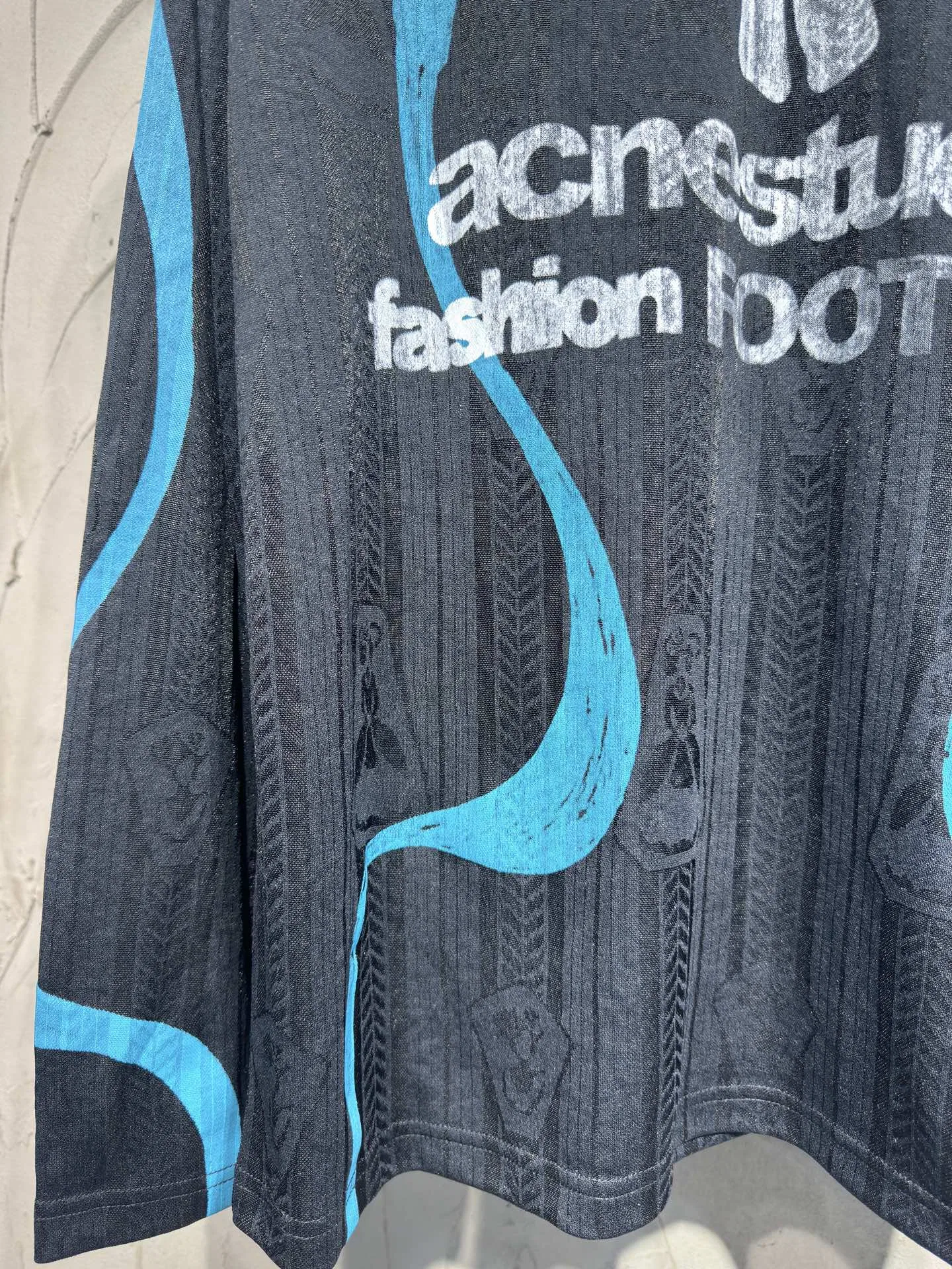 ACNE 27FW FTONGCX 003 롱슬리브 7