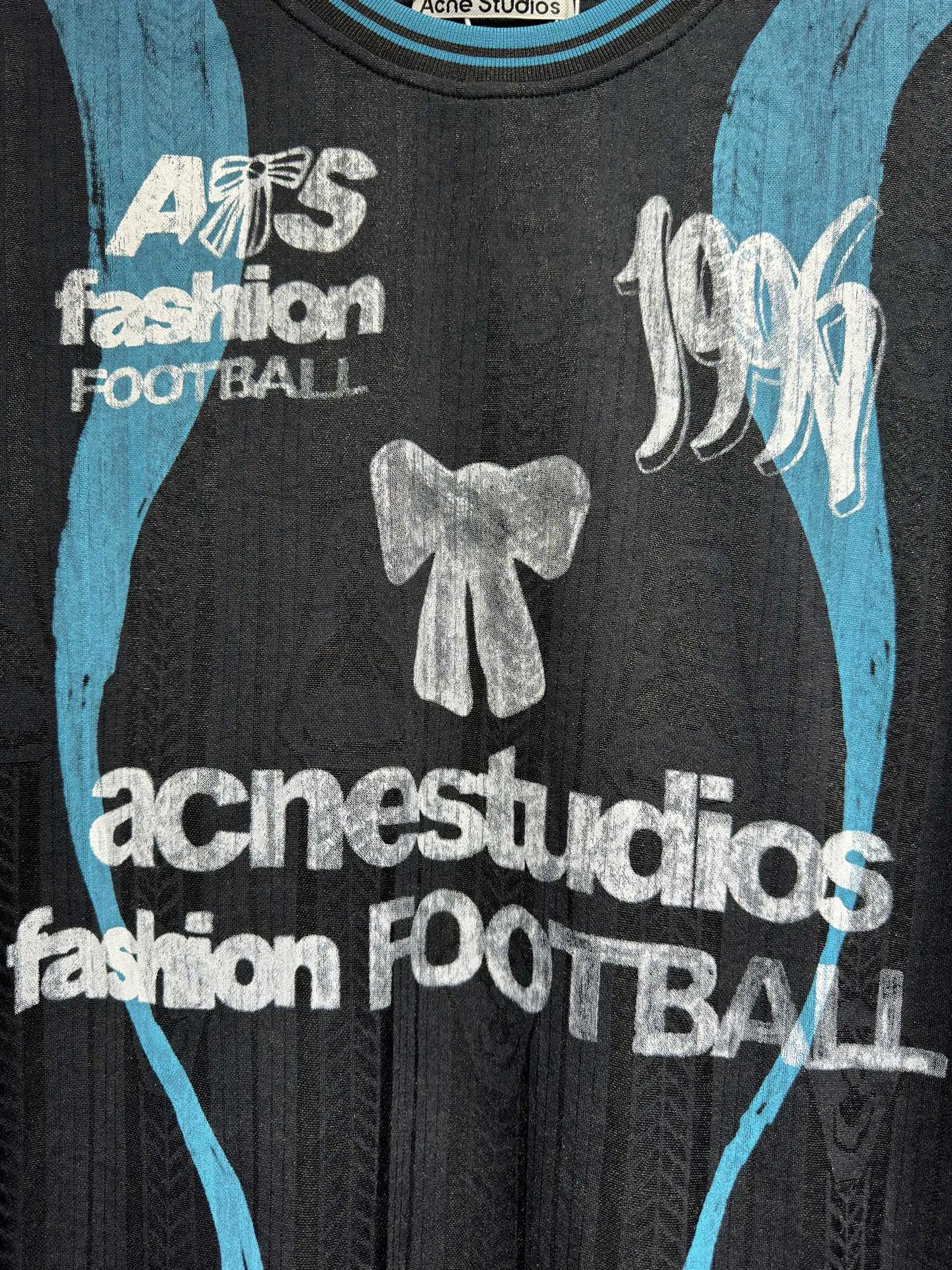 ACNE 27FW FTONGCX 003 롱슬리브 8