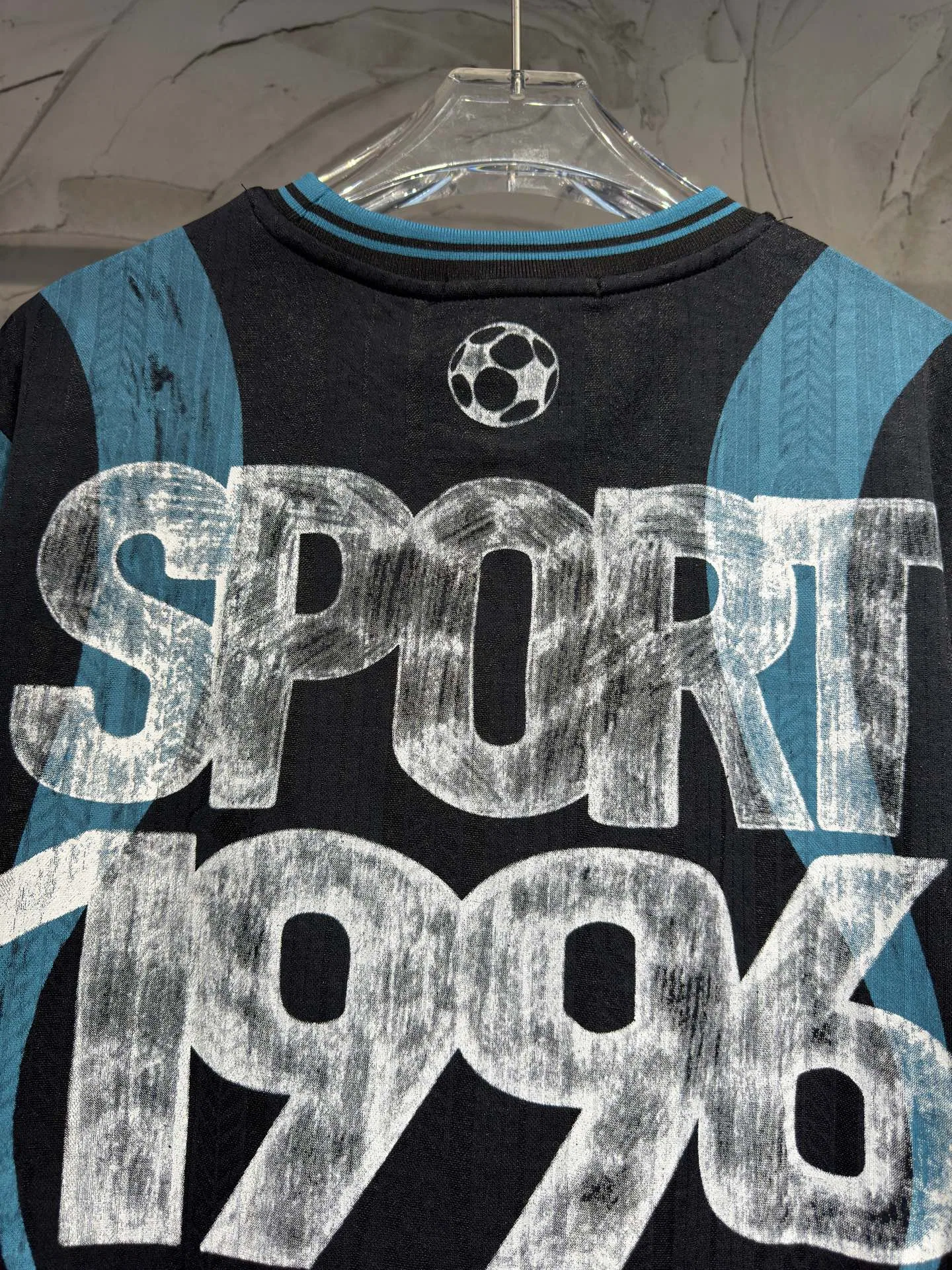 ACNE 27FW FTONGCX 003 롱슬리브 16