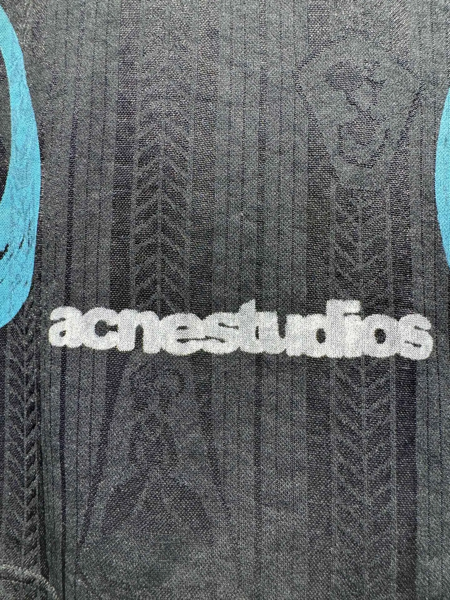 ACNE 27FW FTONGCX 003 롱슬리브 18