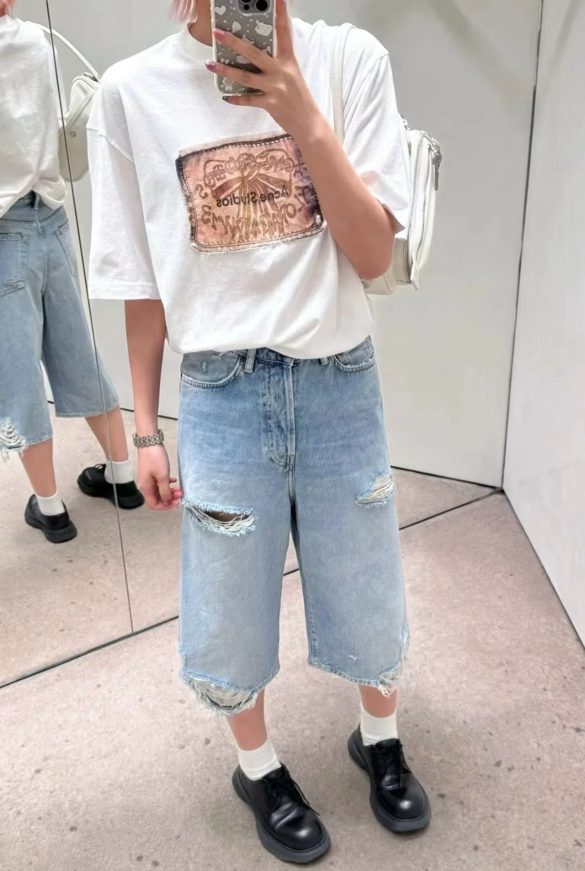 ACNE 27FW RVYVYXA 001 데님숏츠 15