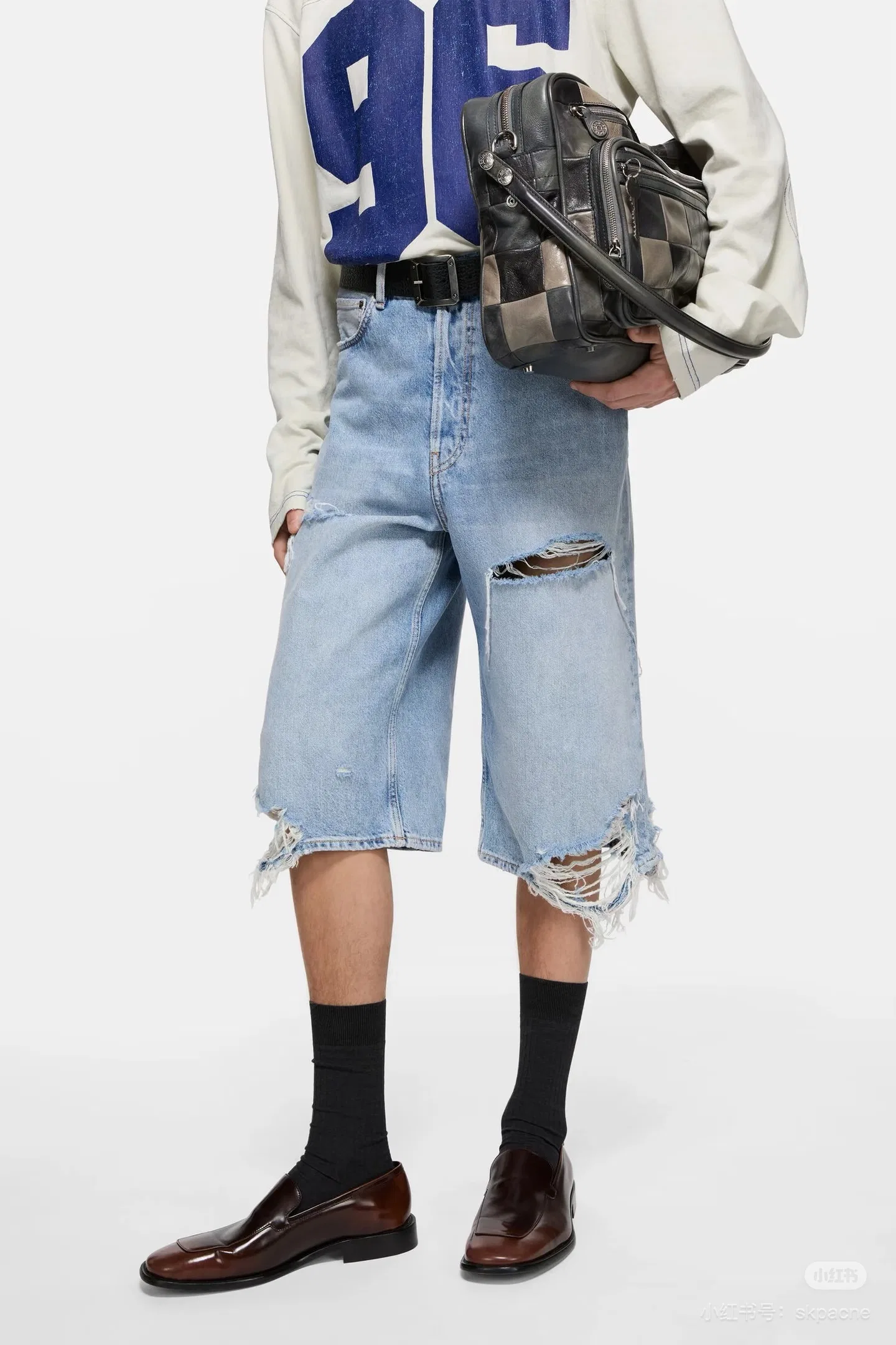 ACNE 27FW RVYVYXA 001 데님숏츠 19