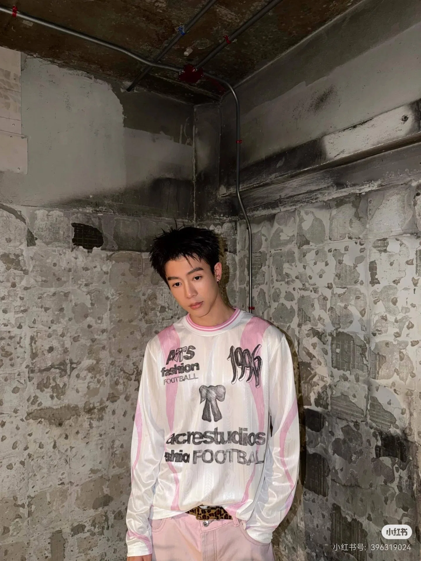 ACNE 27FW RVYVYXA 008 롱슬리브 42